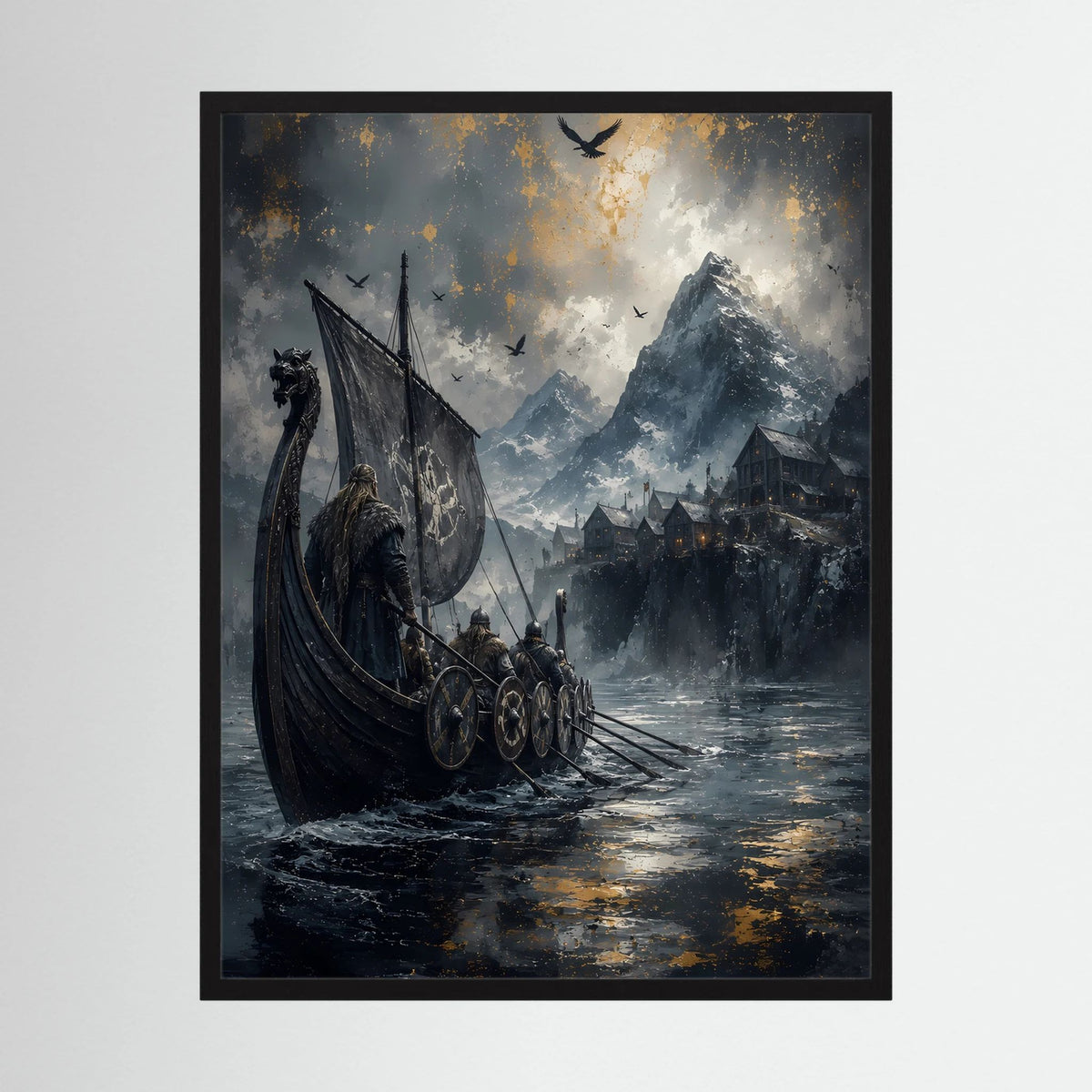 Vertikales Poster im schwarzen Rahmen mit Wikingerschiff auf dunklem Wasser, Berge und Vögel.