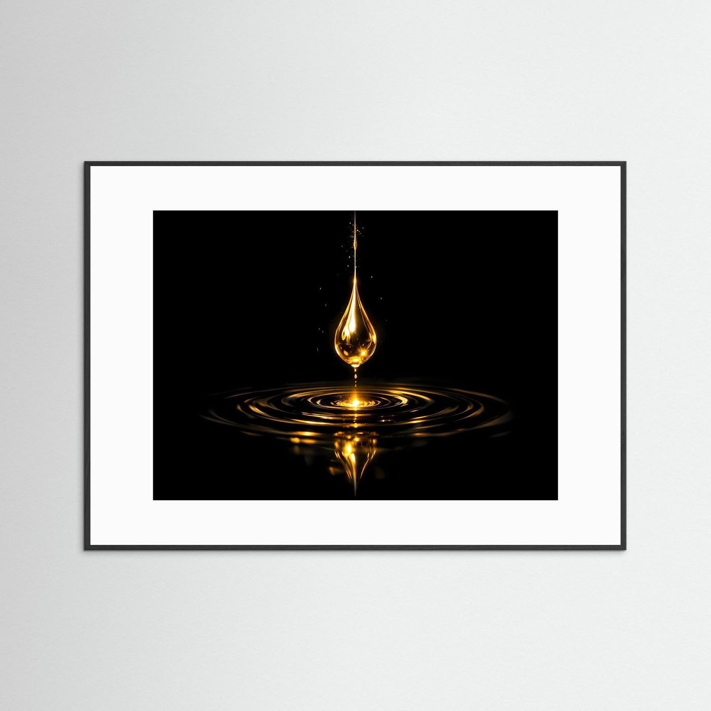 Wandbild mit goldenem Wassertropfen-Motiv, schwarzer Hintergrund, weißer Passepartout-Rahmen