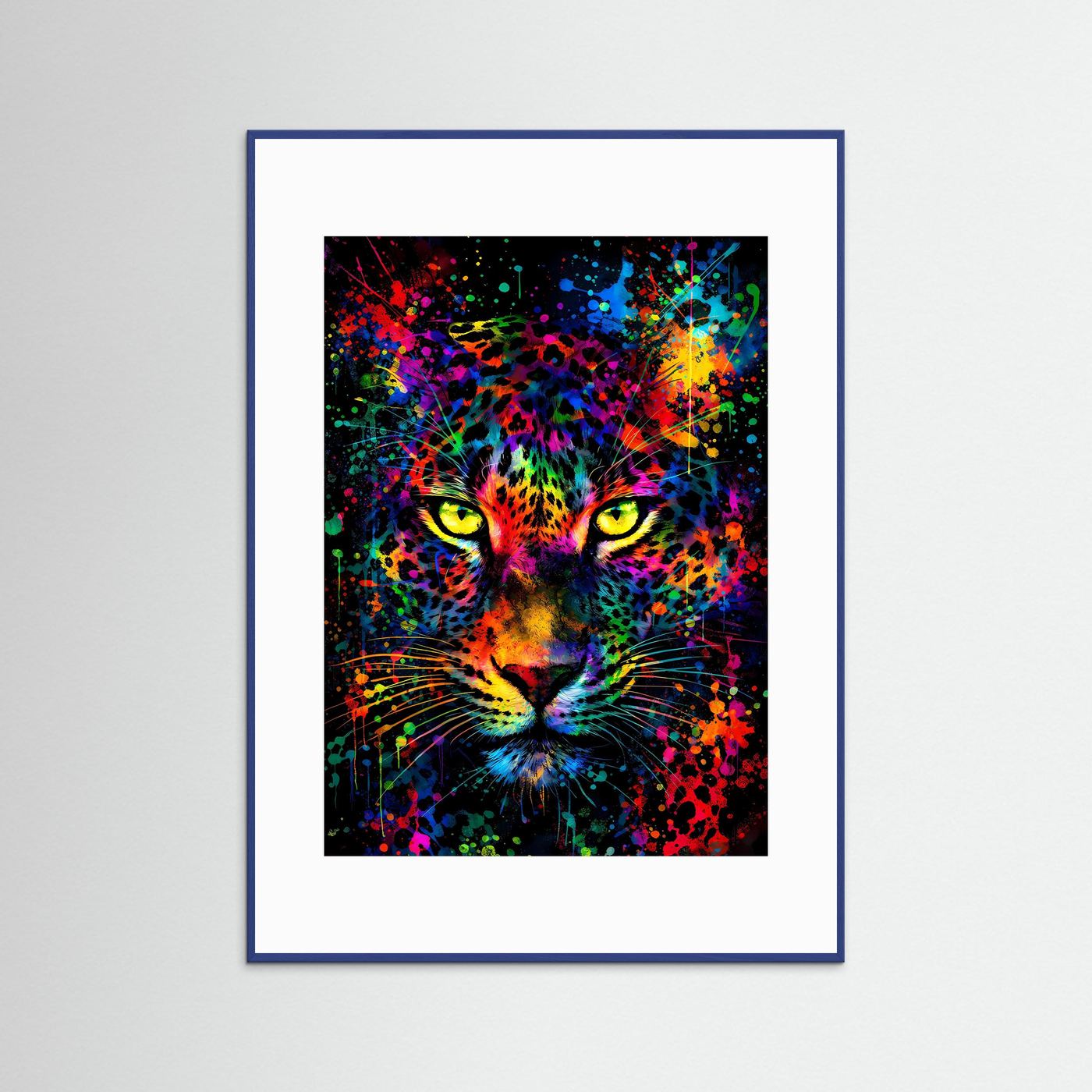 Der Blick der Wildnis | Neon Leopard Poster mit leuchtenden Augen & Regenbogen-Farben | Abstraktes Wildtier Kunstposter Hochformat