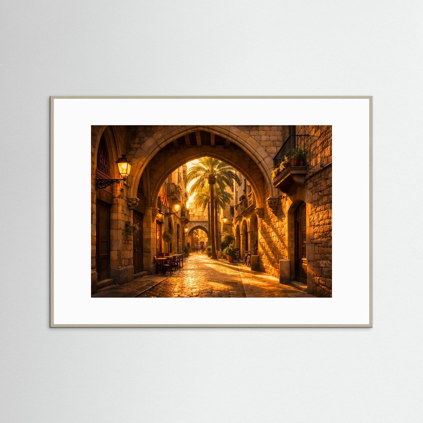 Malerische Altstadtgasse im Abendlicht | Mediterrane Architektur & Natur Poster Querformat