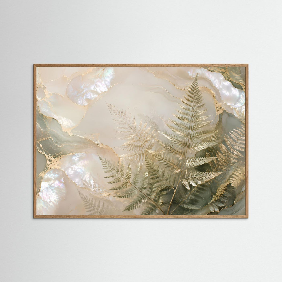 Poster im Querformat mit Perlmutt-Farnmotiv in Gold, im naturfarbenen Eichenholzrahmen