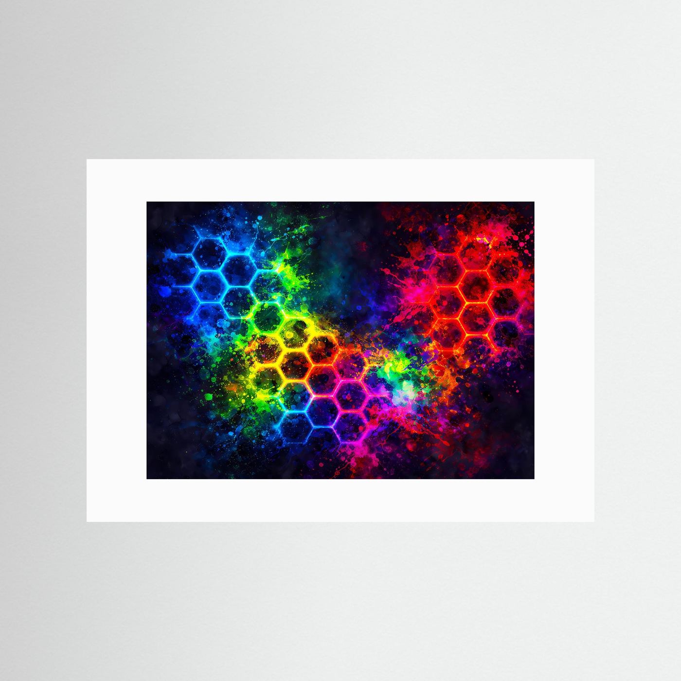Querformatiger Kunstprint mit Neon-Hexagonmuster, mit weißem Rand