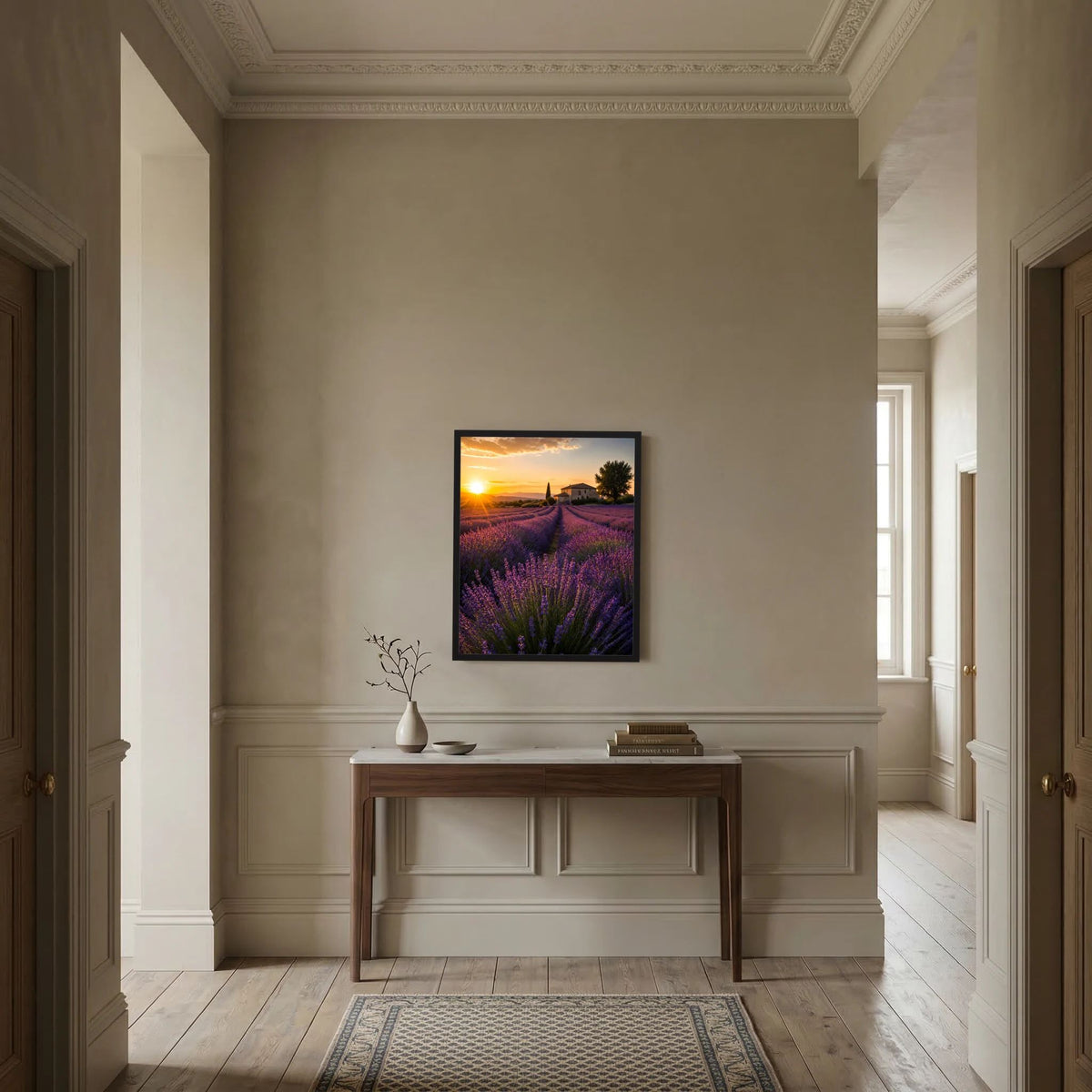 Kleines gerahmtes Hochformat-Kunstposter: Lavendelfeld im Sonnenuntergang
