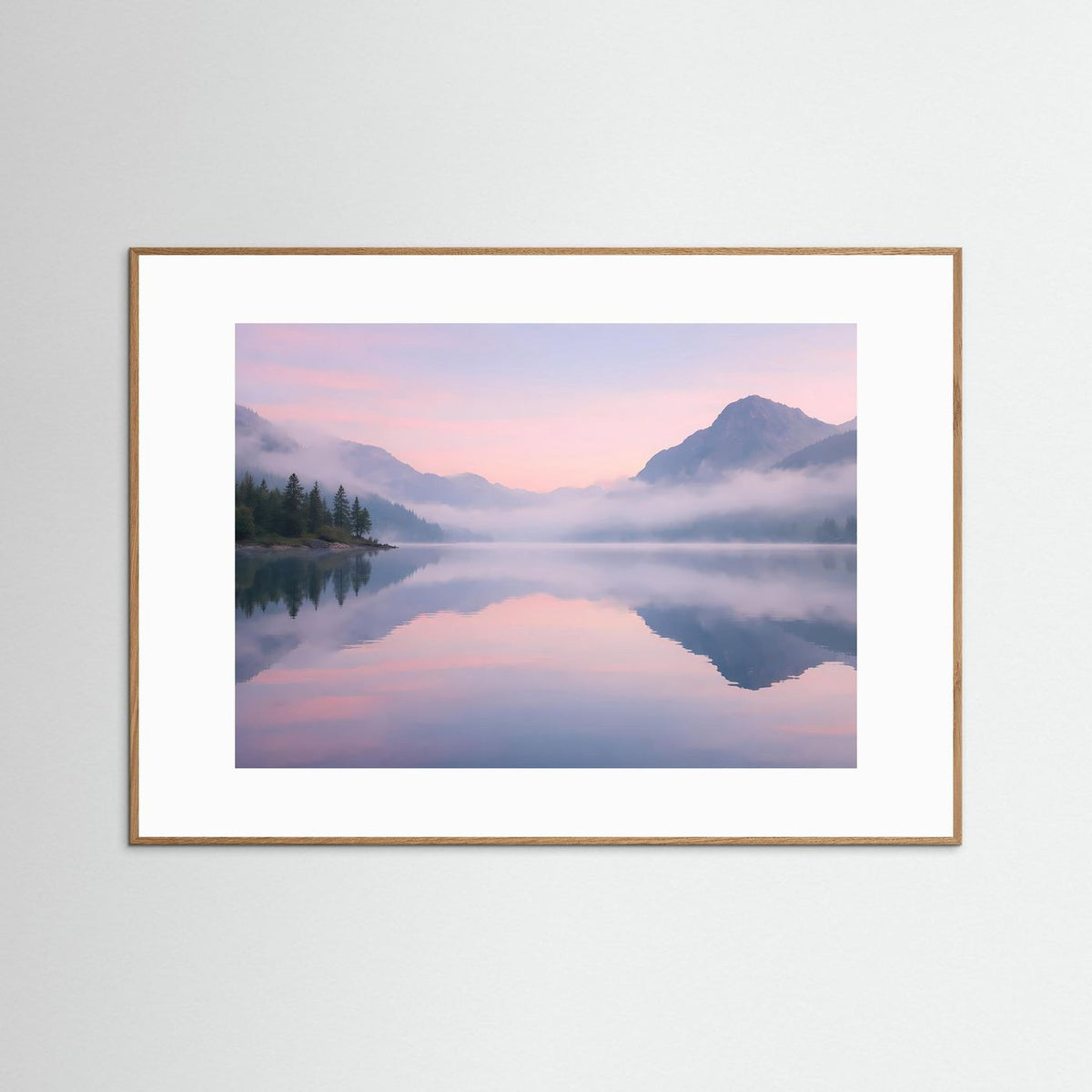 Wandkunst mit Bergsee-Landschaft, rosa-blauer Sonnenaufgang, heller Holzrahmen