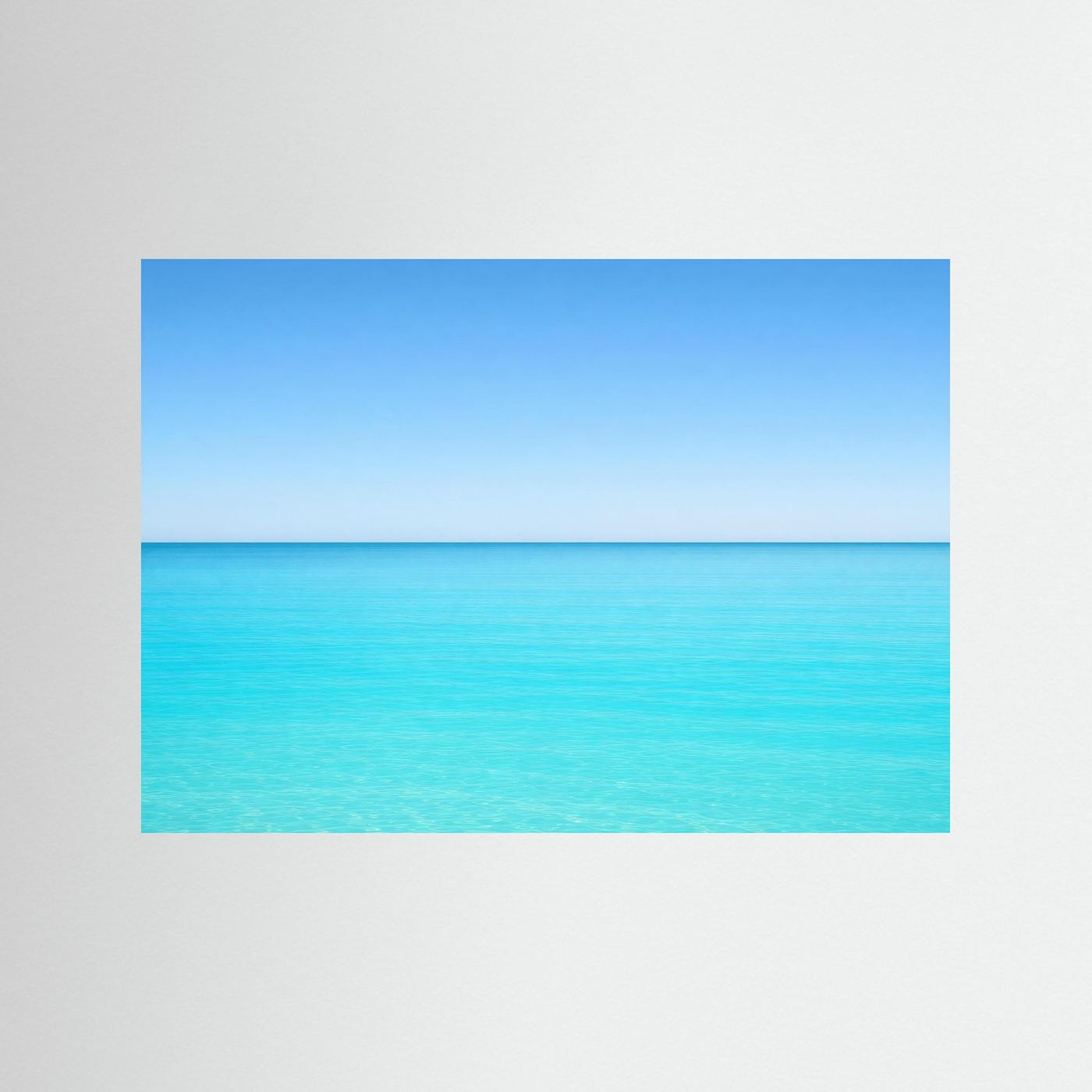 Meer-Poster im Querformat: Himmel und Ozean in Blau, ruhige Horizontlinie