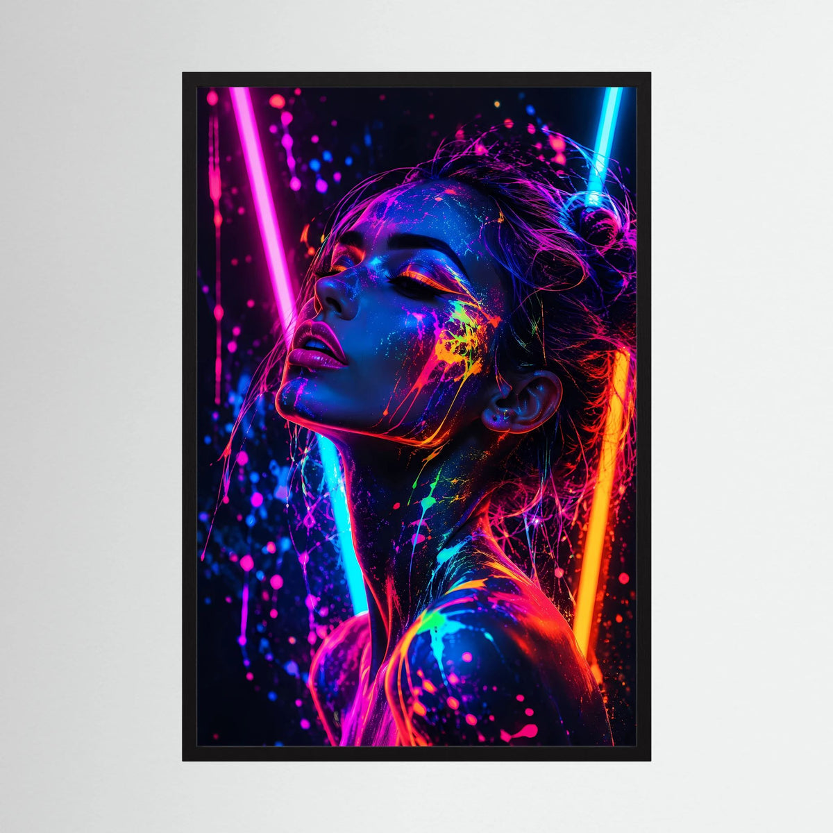 Neon-Porträt-Poster mit schwarzem Rahmen: Frau seitlich, bunte Lichtstrahlen