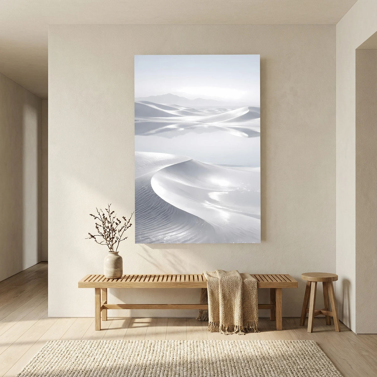 Wandposter mit minimalistischem Wüstenmotiv in Weißtönen und Oase, Hochformat