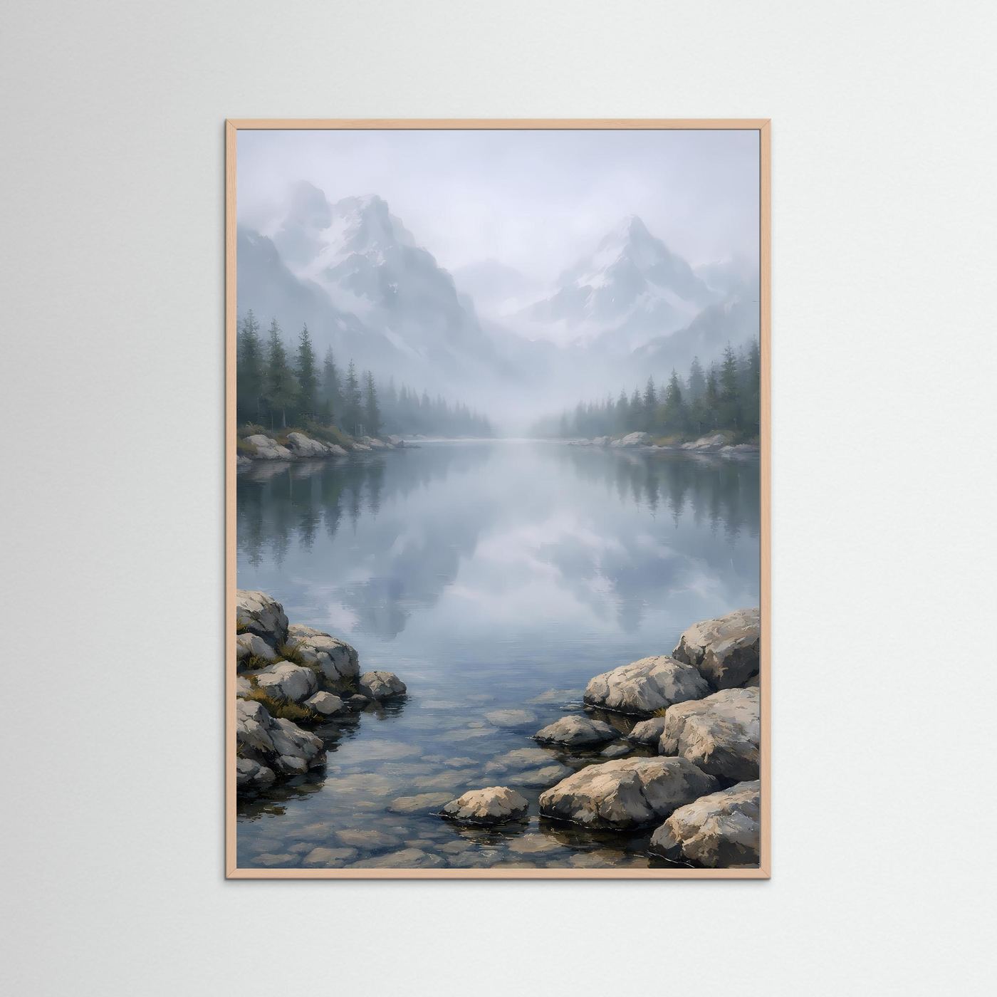 Hochformatiges Poster mit Bergsee im Nebel im rosafarbenem Holzrahmen