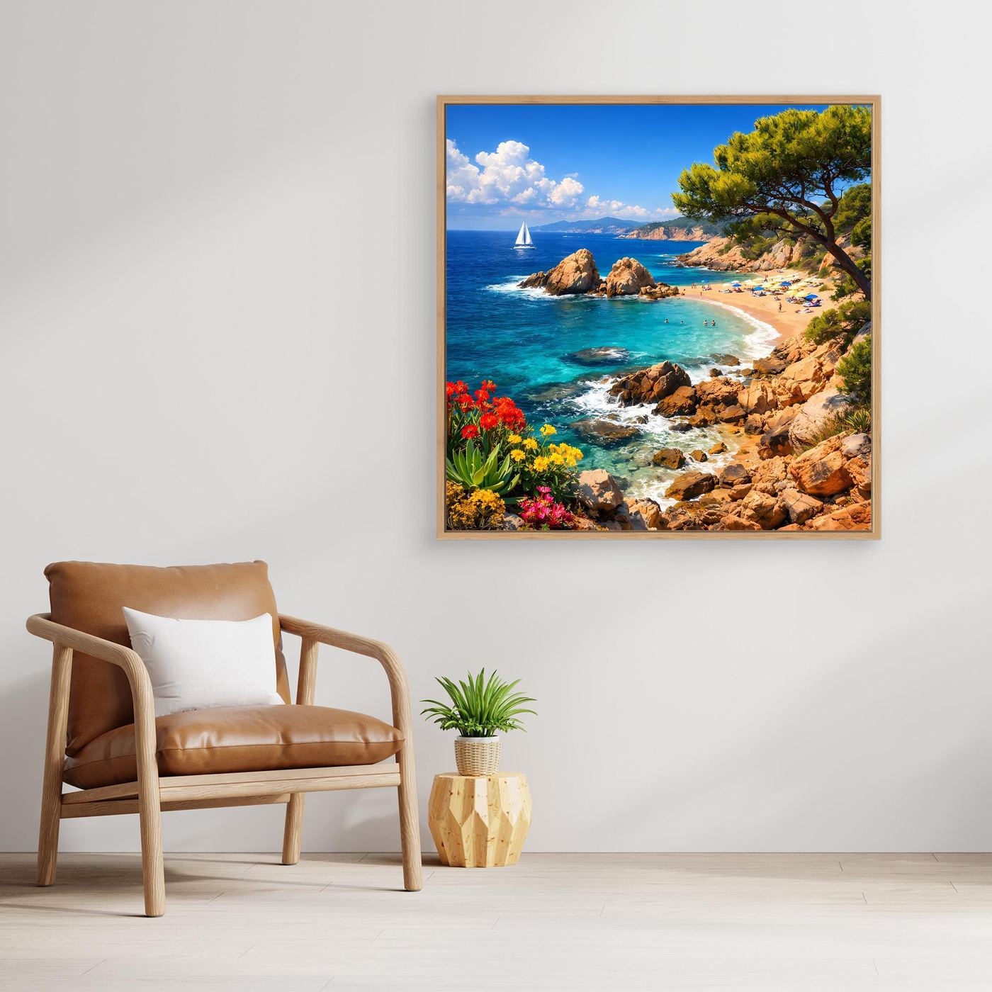 Leinwand-Wandbild im hellen Holzrahmen mit Küstenbucht, türkisblauem Meer und Strand