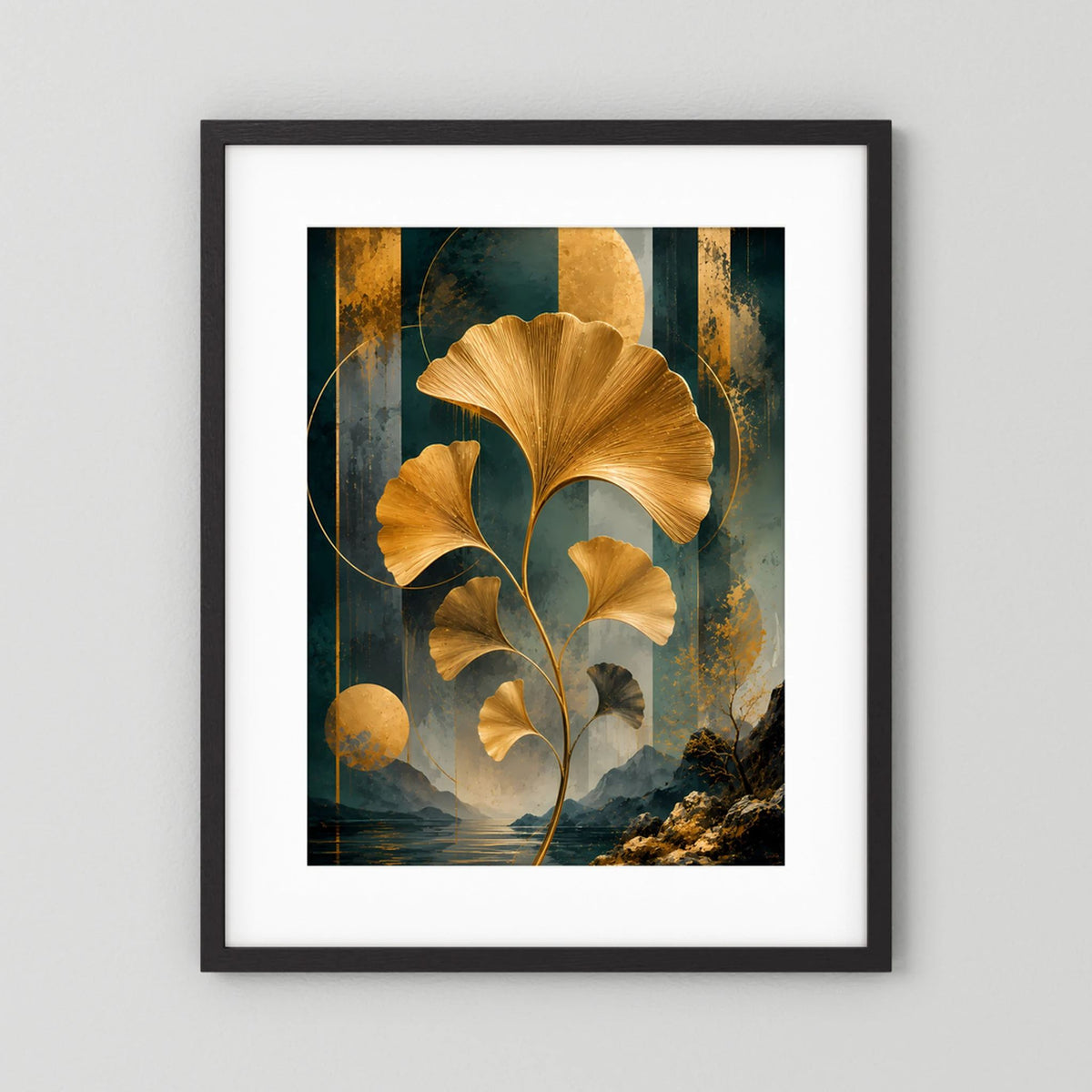 Abstraktes Ginkgo-Poster im dunklen Rahmen mit goldenen Blättern auf Petrol, Schwarz & Gold