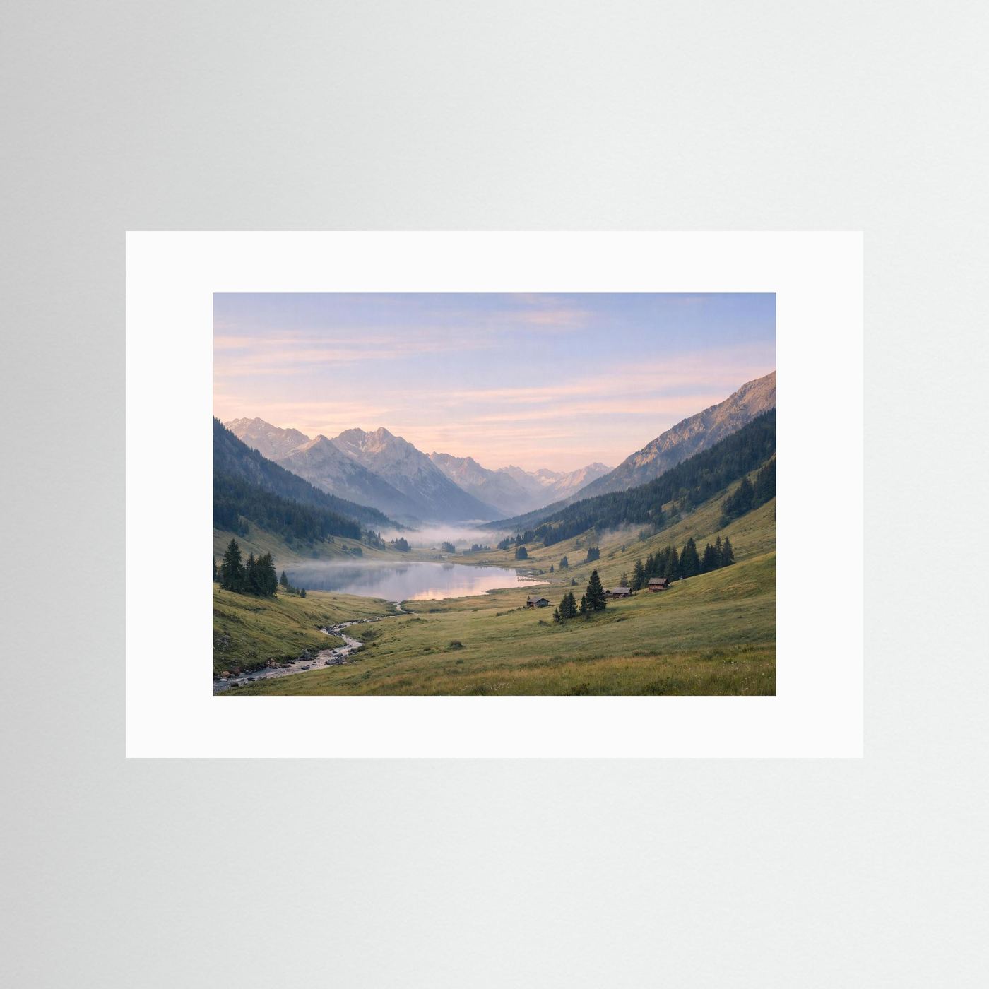 Naturposter Panoramaformat mit Bergtal und Wiesen mit weißem Passepartout
