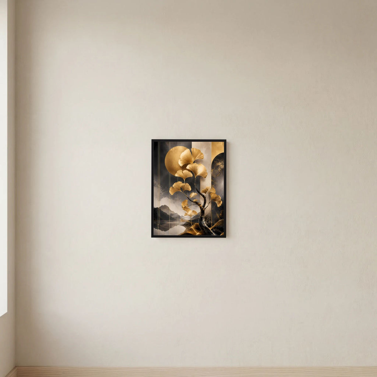 Kleines vertikales Poster mit goldenem Ginkgobaum und Bergsee-Motiv, schwarzer Rahmen