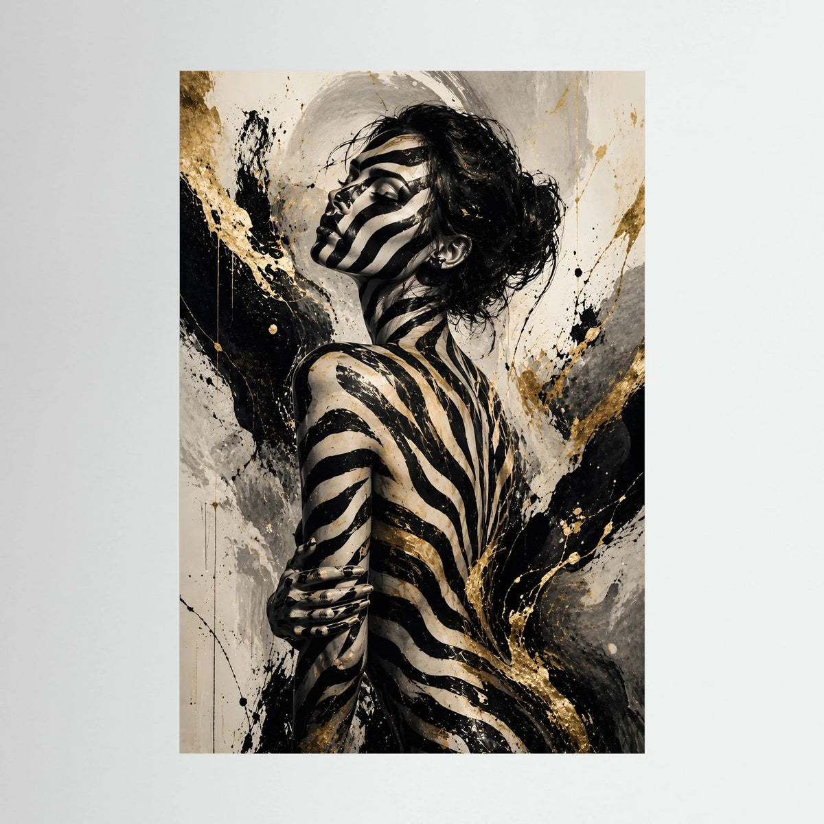 Hochformat-Poster ohne Rahmen: Frauengesicht im Zebra-Bodypainting mit Goldspritzern