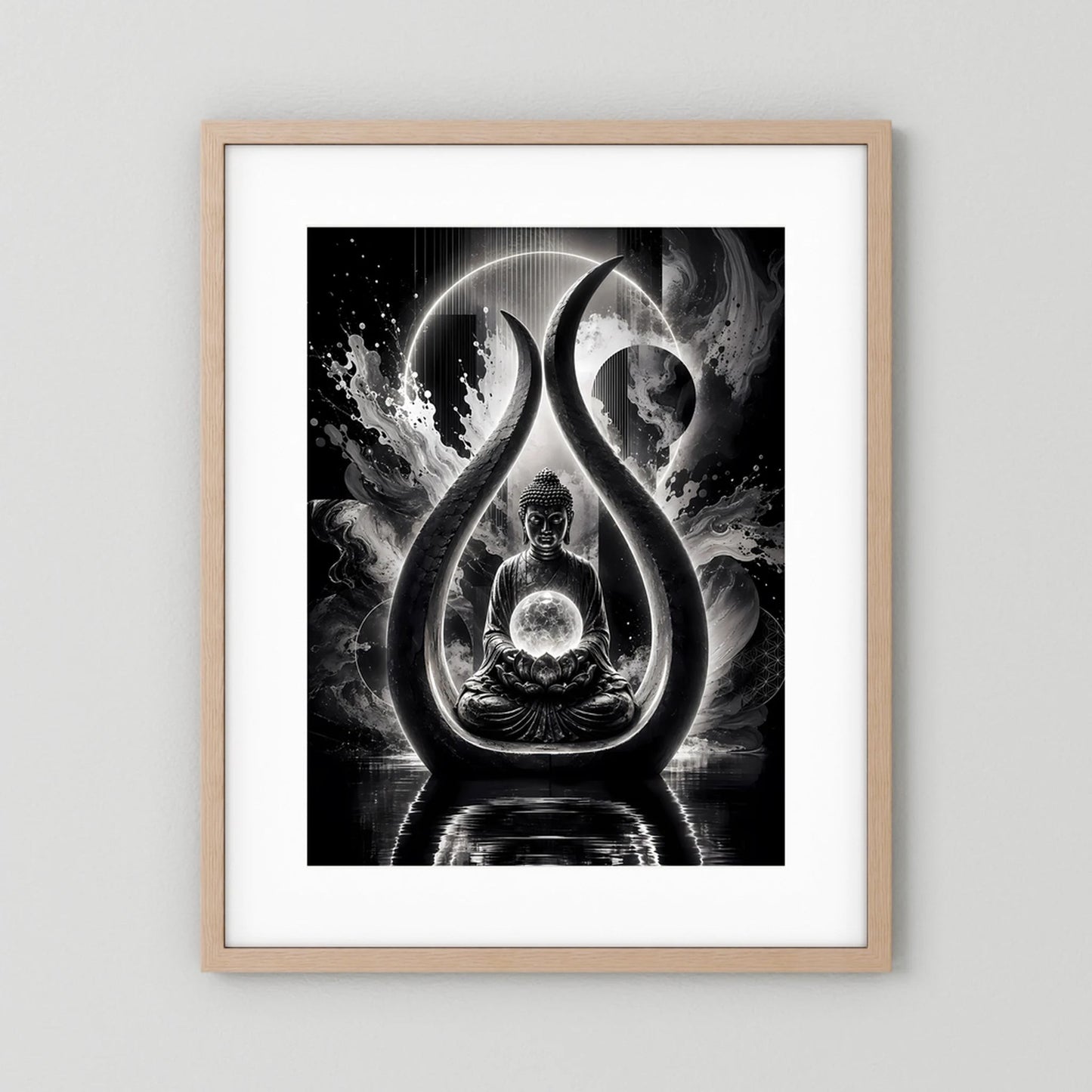 Buddha-Kunstposter in Schwarzweiß: Meditierender Buddha im Tropfen-Licht, heller Holzrahmen mit Rand
