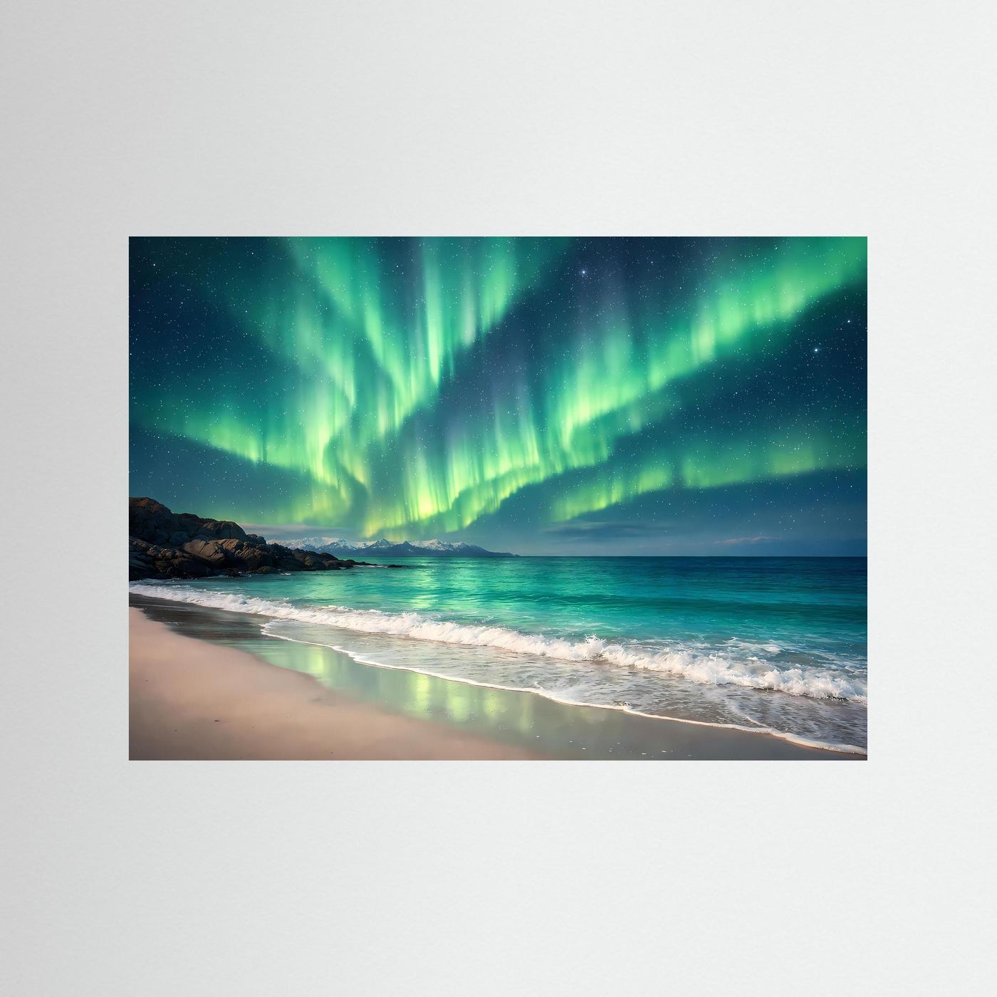 Querformatposter mit Polarlicht über dem Strand, ohne Rahmen.