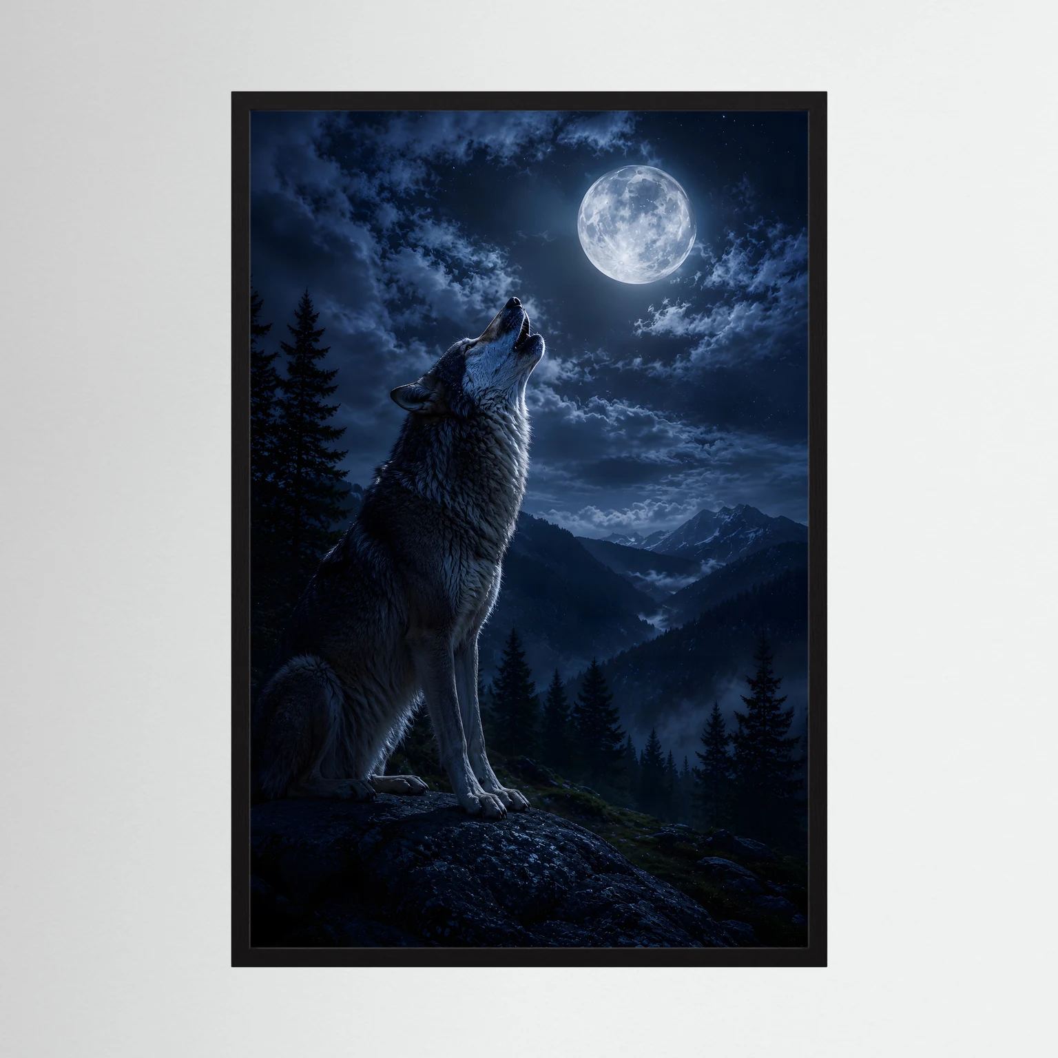 Wandbild im Hochformat: Heulender Wolf im Mondlicht auf dunklem Waldpfad