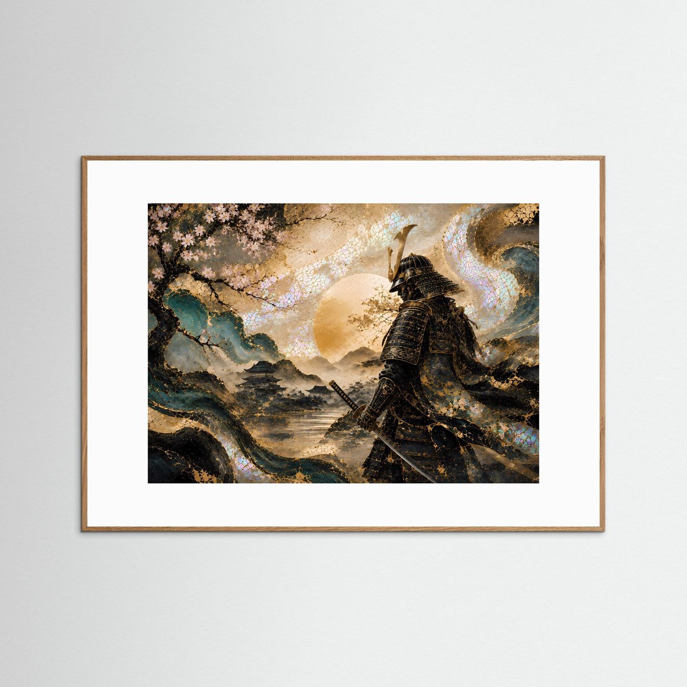Gerahmte Wandkunst: Samurai in Schwarz, Kirschblütenmotiv, hellbrauner Holzrahmen