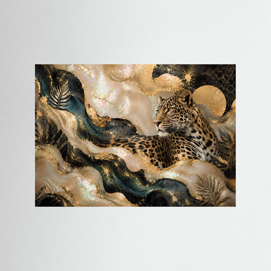 Leoparden-Poster im Querformat mit schwarzem Rahmen, abstrakte Tierkunst in Gold und Beige.
