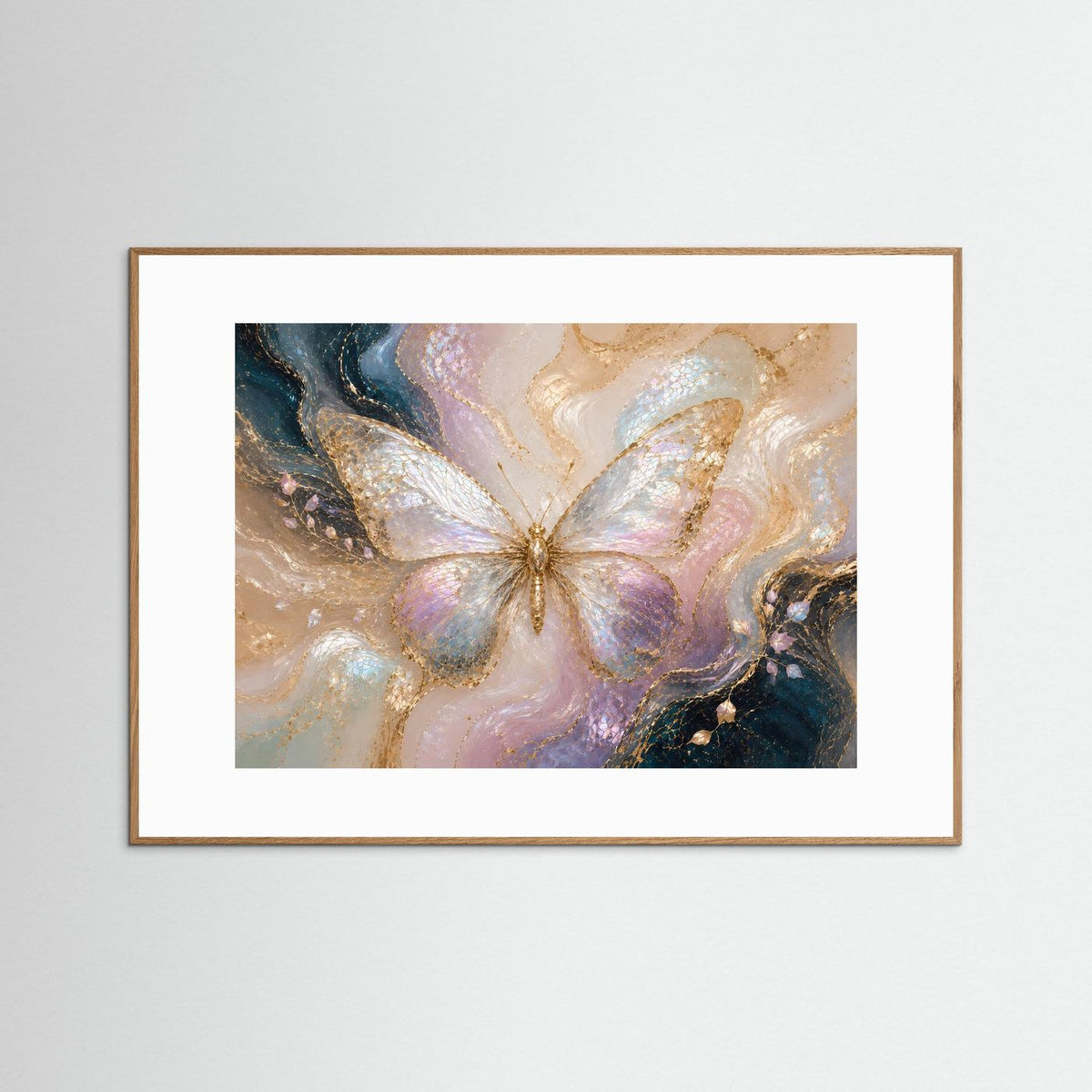 Poster im Querformat mit Schmetterling in Pastell und Gold, brauner Holzrahmen