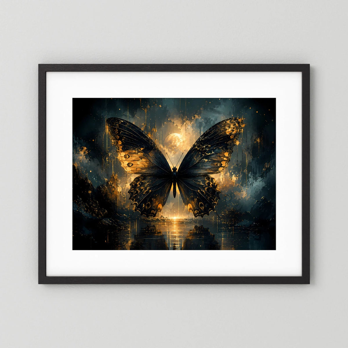 Gerahmtes Schmetterlingsposter: goldene Butterfly-Grafik auf dunklem Hintergrund, schwarzer Rahmen