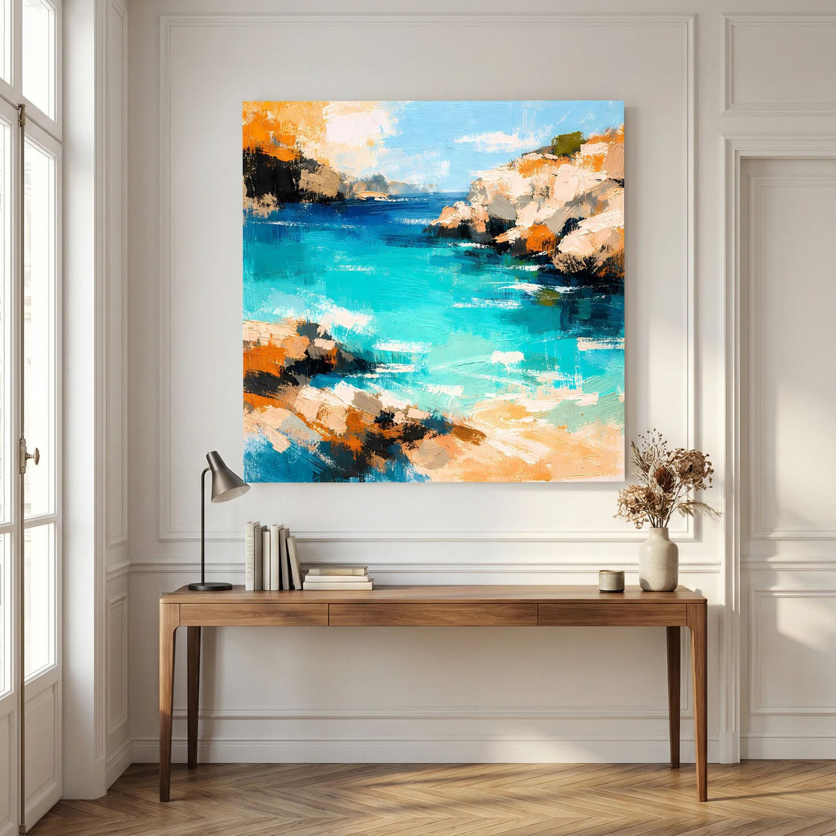 Abstraktes Küsten-Wandbild auf hellen Wänden: türkisblaues Meer und orange-beige Steilufer