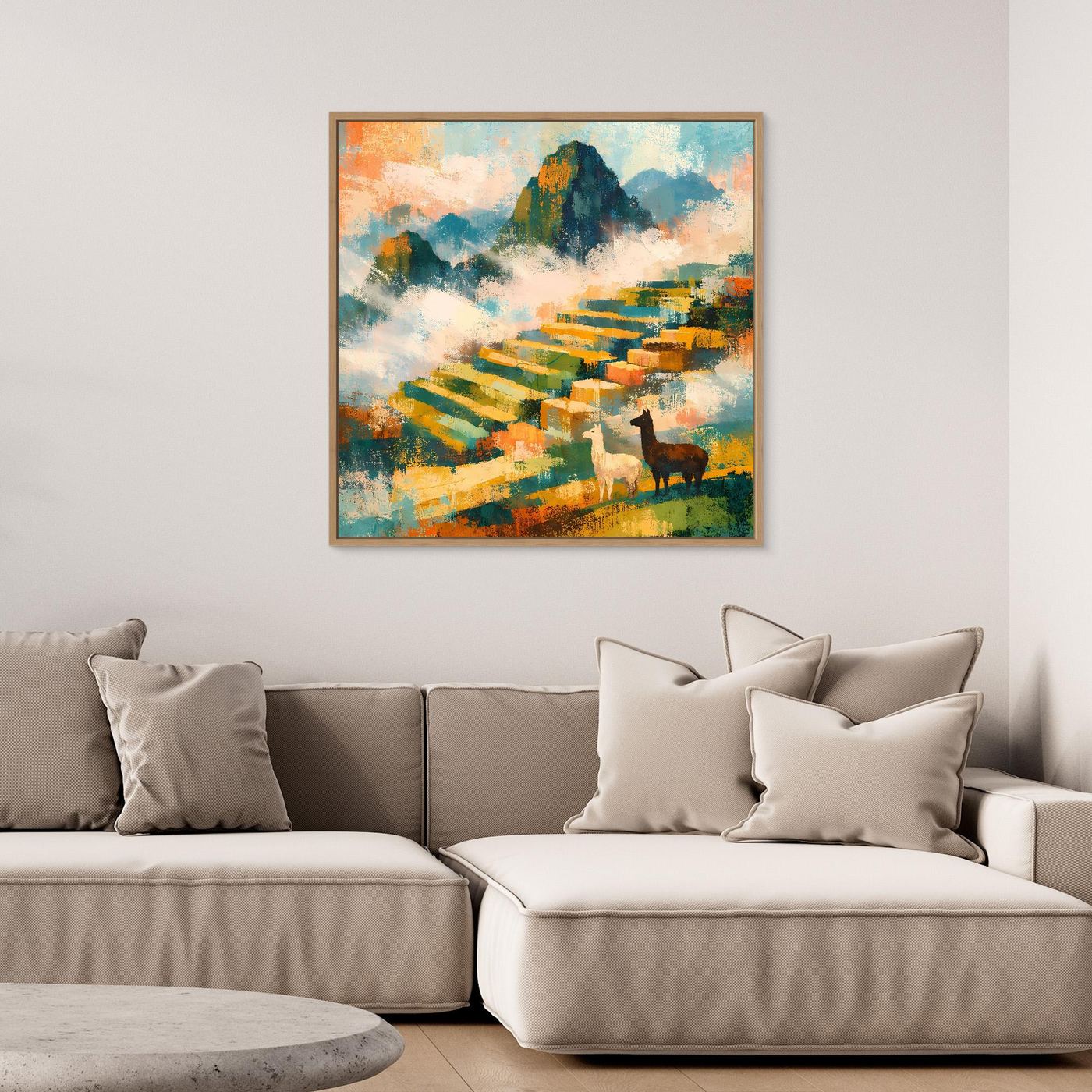 Leinwand-Wandbild mit abstrakter Berglandschaft und Alpakas, mit hellem Holzrahmen