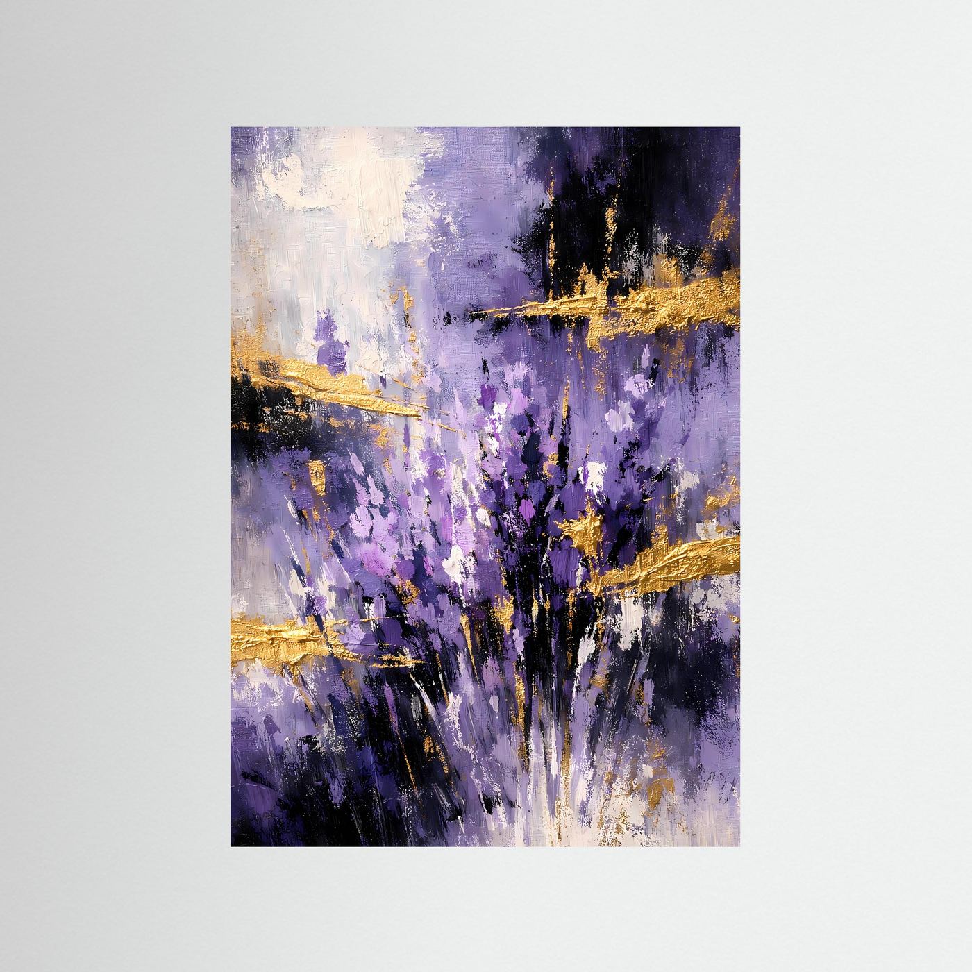 Abstraktes Kunstposter im Hochformat mit Violett-, Gold- und Weißtönen