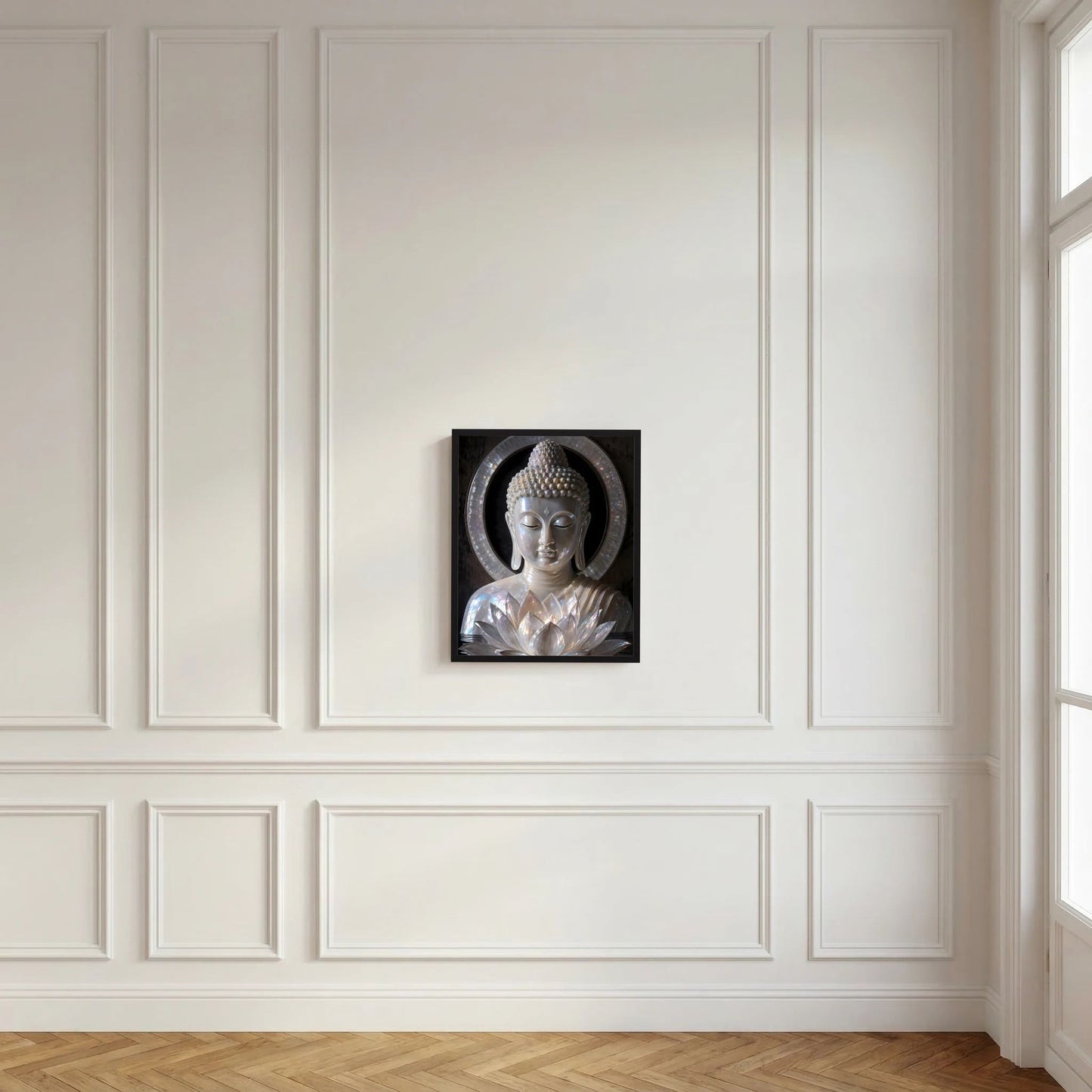 Kleines Wandbild im schwarzen Rahmen: silberner Buddha mit Lotus und Halo
