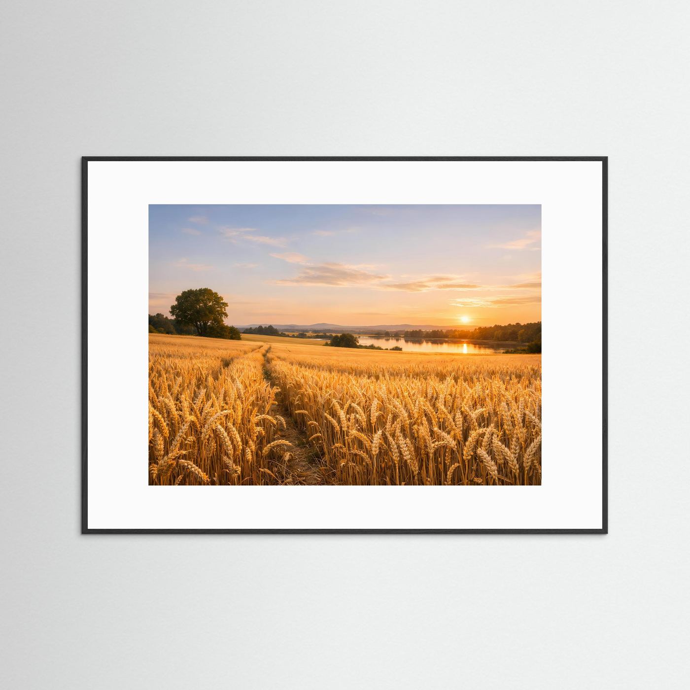 Goldenes Weizenfeld am Seeufer | Sommerlicher Natur-Print Querformat