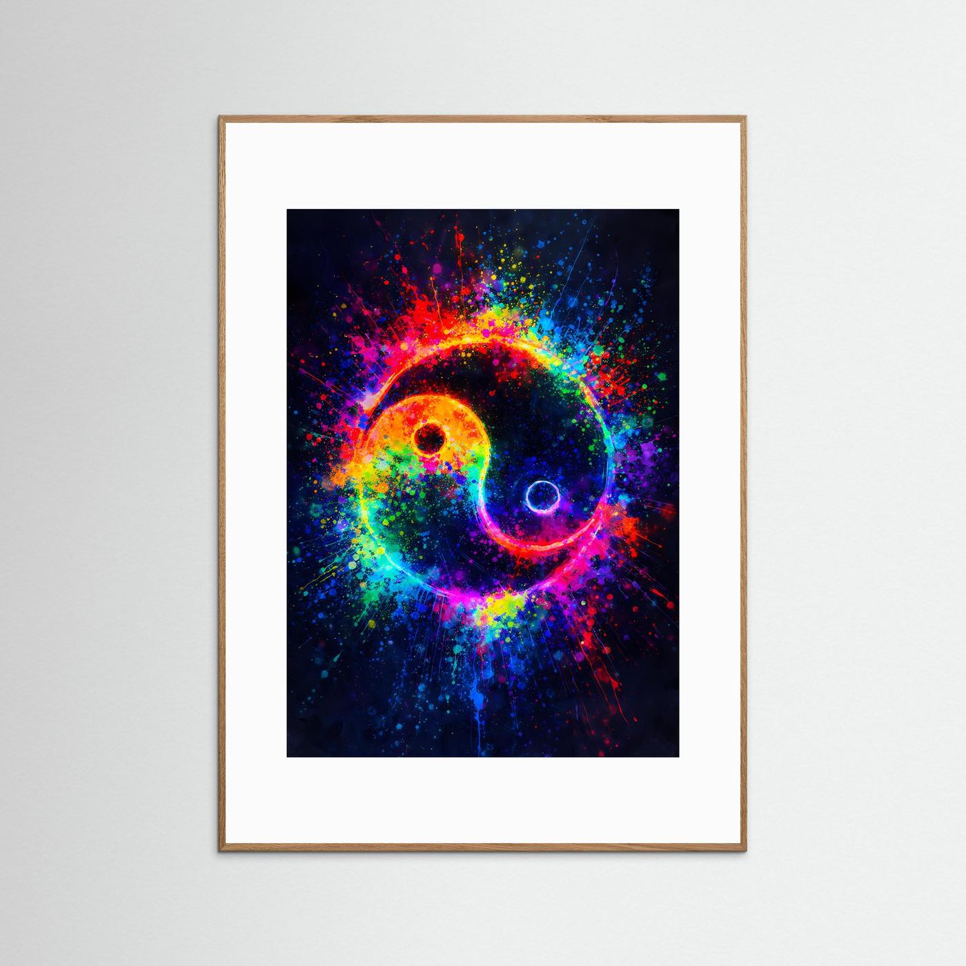 Wandposter Yin-Yang-Farbexplosion im schwarzen Print, brauner Holzrahmen