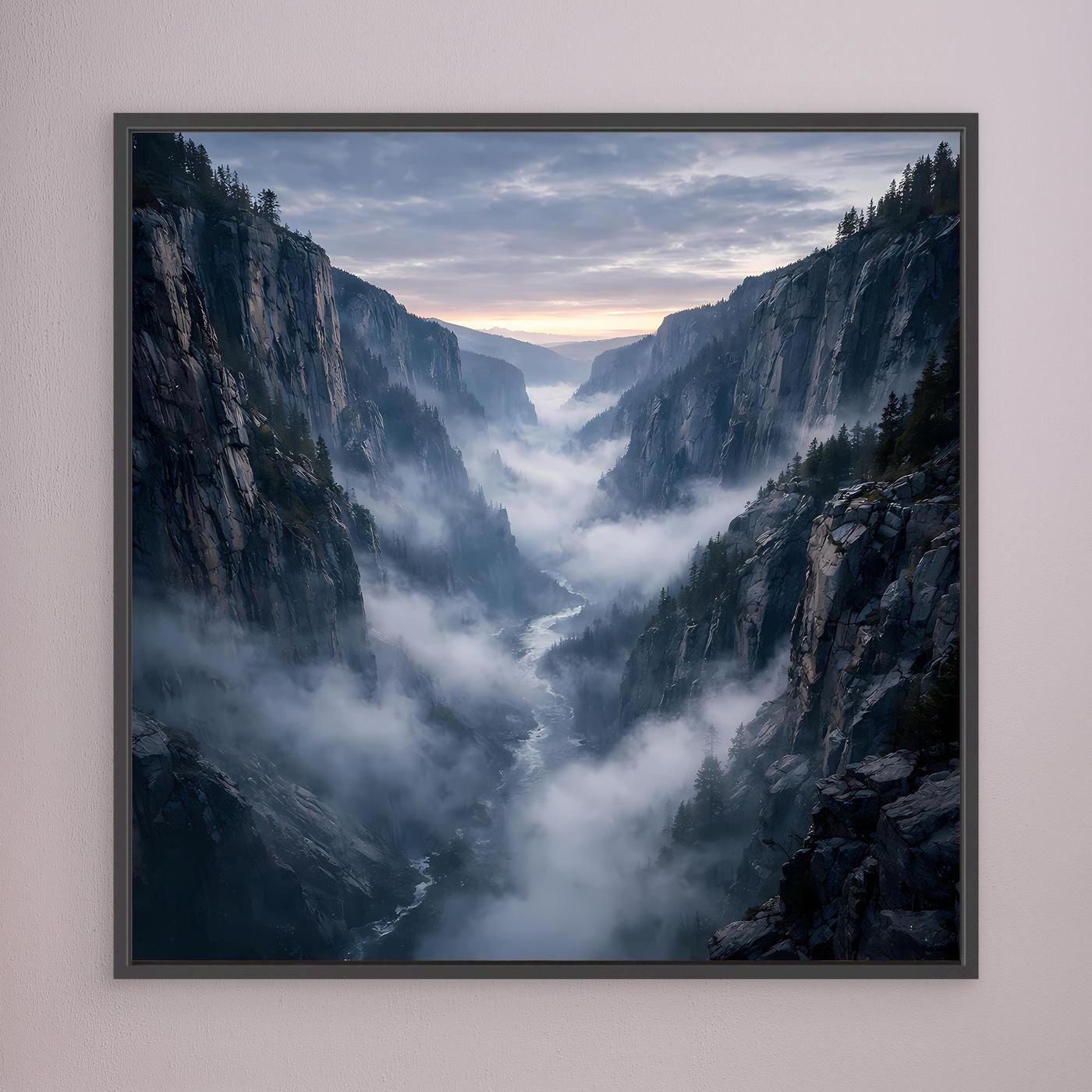 Leinwandbild neblige Schlucht zwischen Bergen, dichter Nebel und Felsen, schwarzer Rahmen