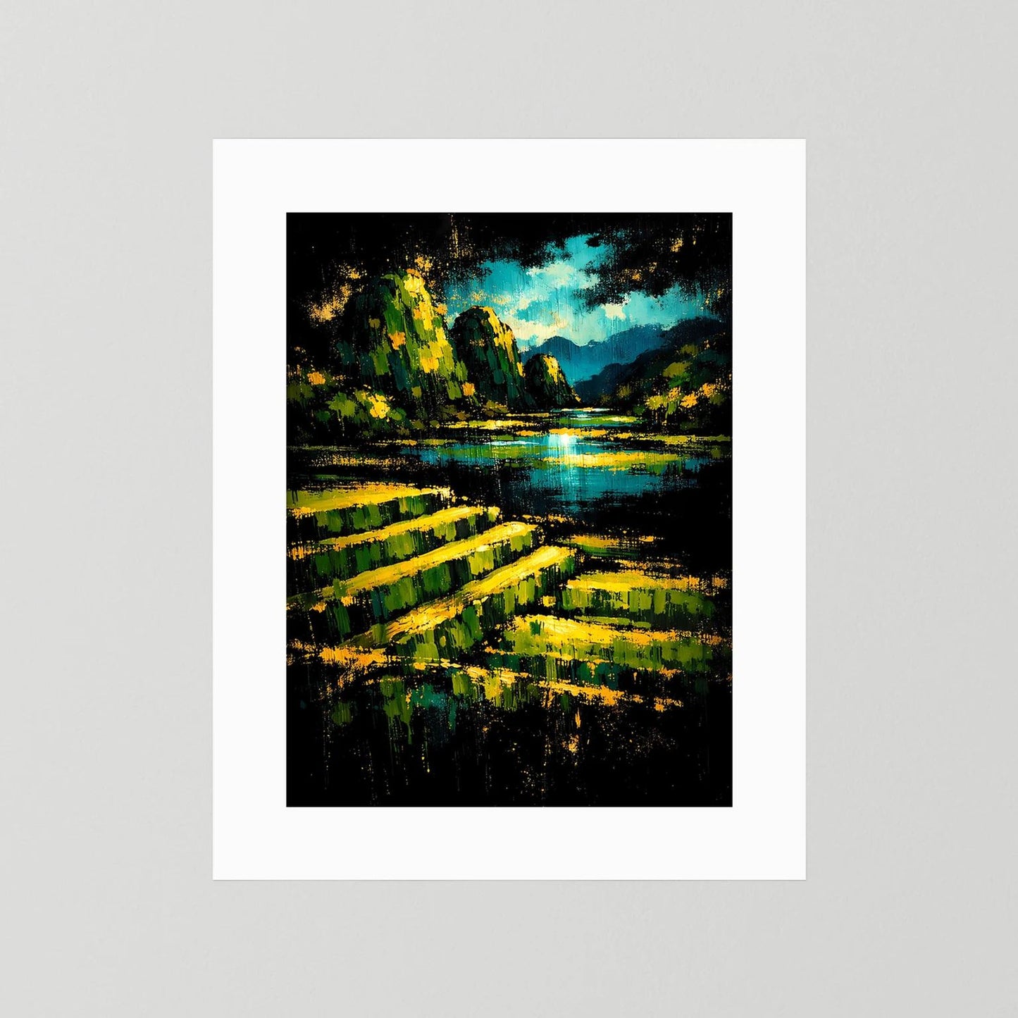 Abstraktes Landschaftsposter mit weißem Passepartout: grünes Ufer, gelbe Akzente, blauer Himmel.
