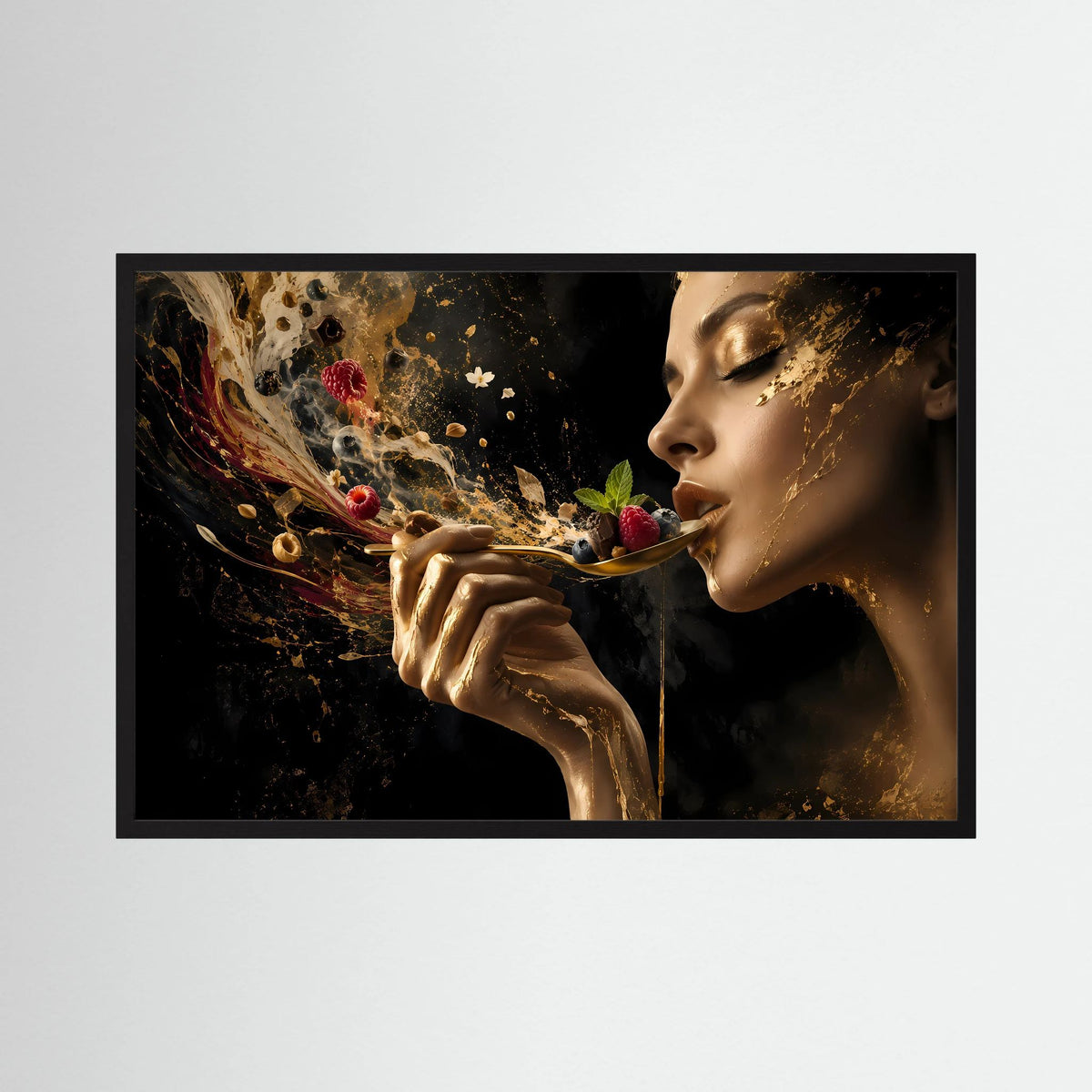 Querformat-Poster mit Frauenporträt, goldene Spritzer und Beeren auf Löffel; schwarz gerahmt