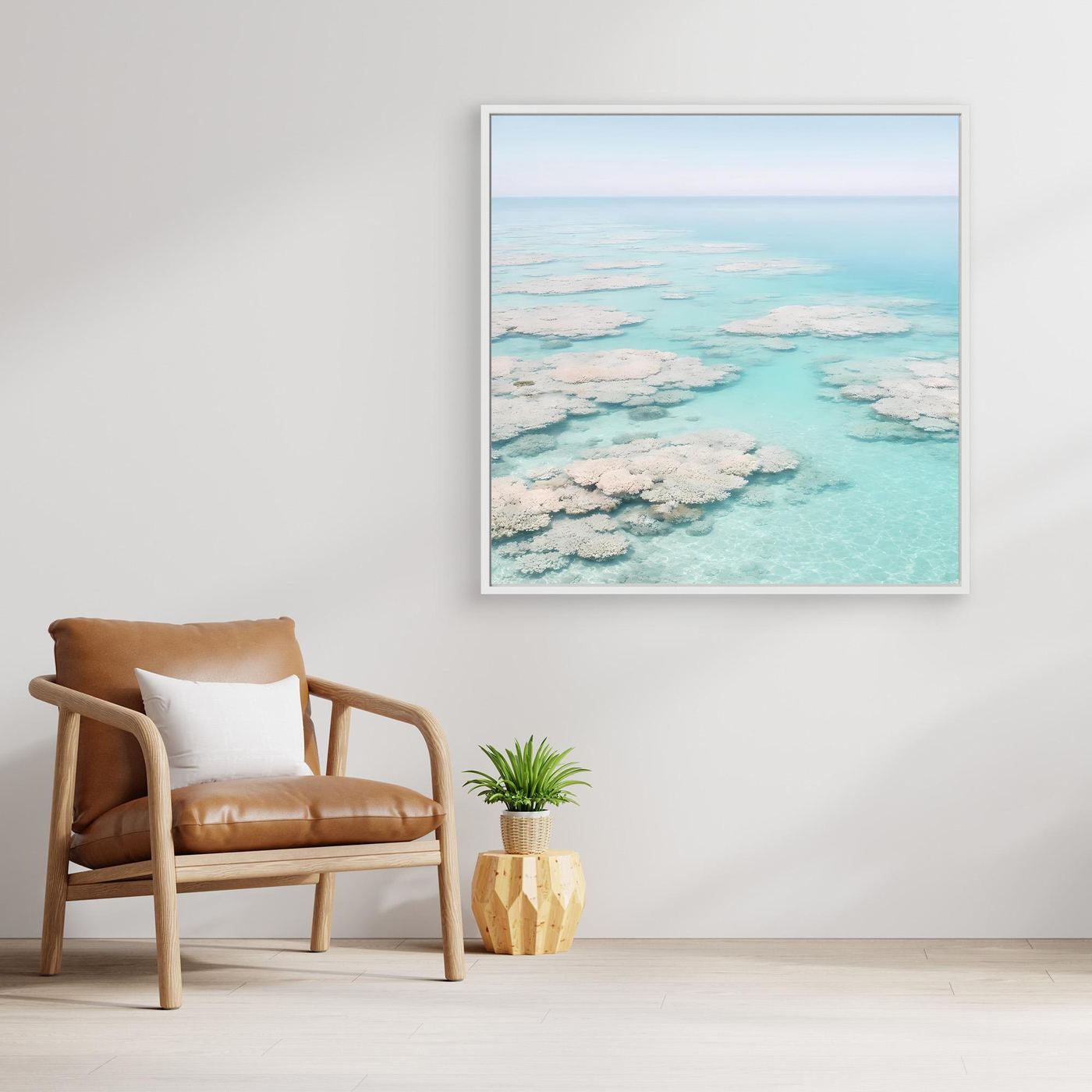 Quadratisches Leinwandbild türkisfarbenes Korallenmeer, heller Rahmen