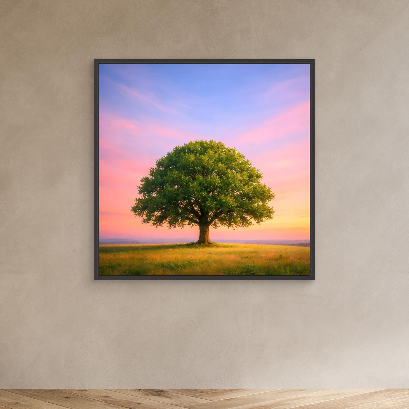 Leinwandbild mit schwarzem Rahmen: einzelne Eiche auf Wiese, rosafarbener Sonnenuntergang.