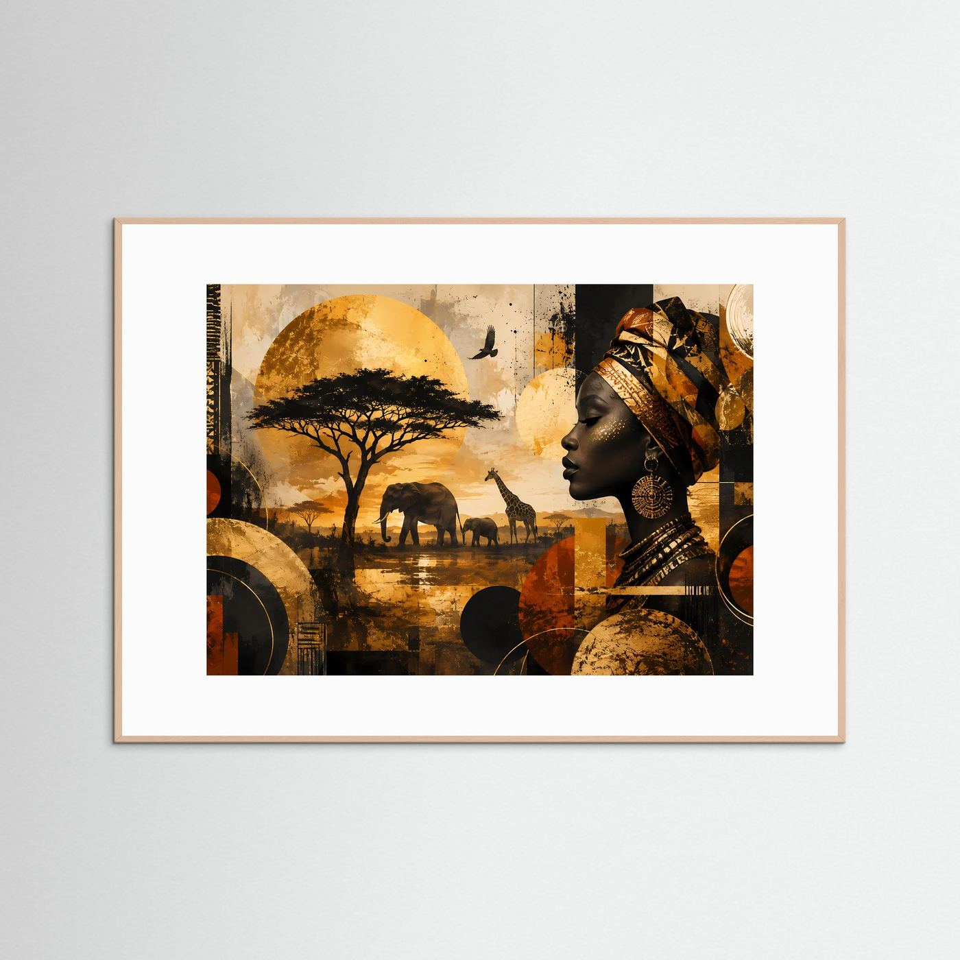 Safari-Poster Querformat: Frau im Profil mit Wildtier-Motiven, goldene Szene, hellbraun gerahmt