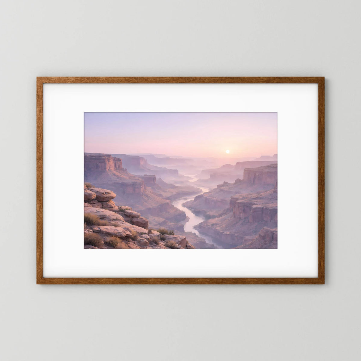 Canyon-Wandbild im Sonnenaufgang, Querformat mit Holzrahmen und weißem Rand