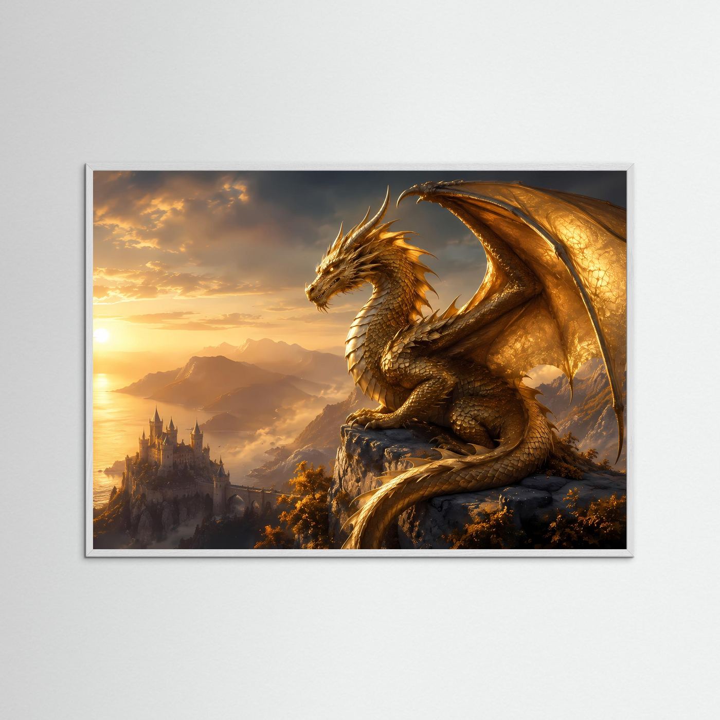 Fantasy-Wandkunst mit grauem Rahmen: goldener Drache auf Felsvorsprung über Burgkulisse
