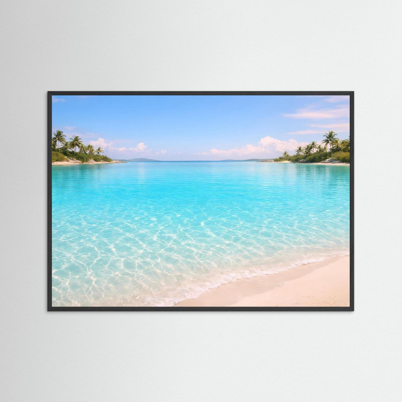 Strandposter Panorama mit türkisblauem Meer, Sandstrand und Palmen im schwarzen Rahmen