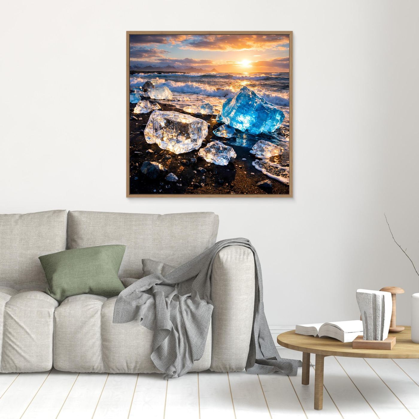 Leinwandbild im Wohnraum an der Wand, Eisschollen am Strand bei Sonnenuntergang