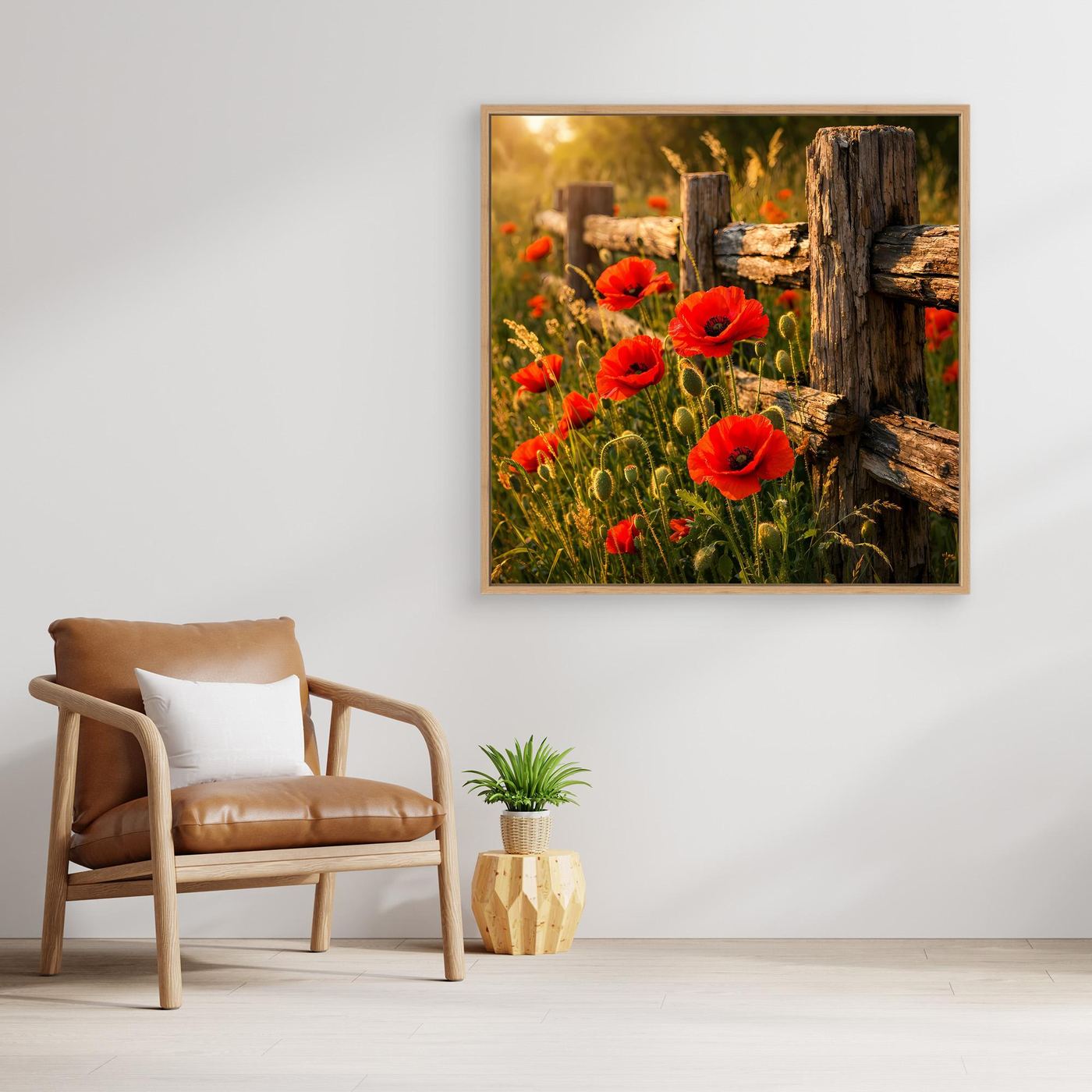 Gerahmtes Leinwandbild mit roten Mohnblumen am verwitterten Holz-Zaun, goldbrauner Rahmen