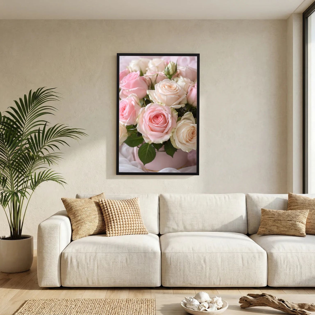 Hochformat-Wandposter mit rosa und weißen Rosenstrauß, im schwarzen Rahmen.