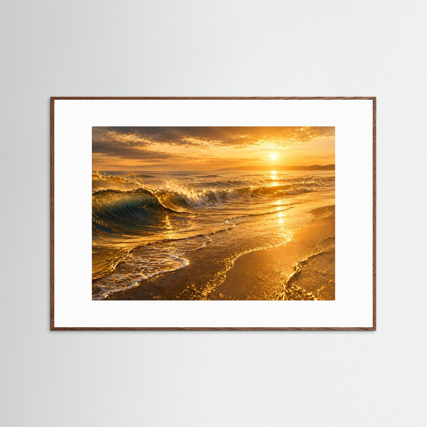 Goldener Sonnenuntergang am Meer | Leuchtende Wellen & Traumstrand
