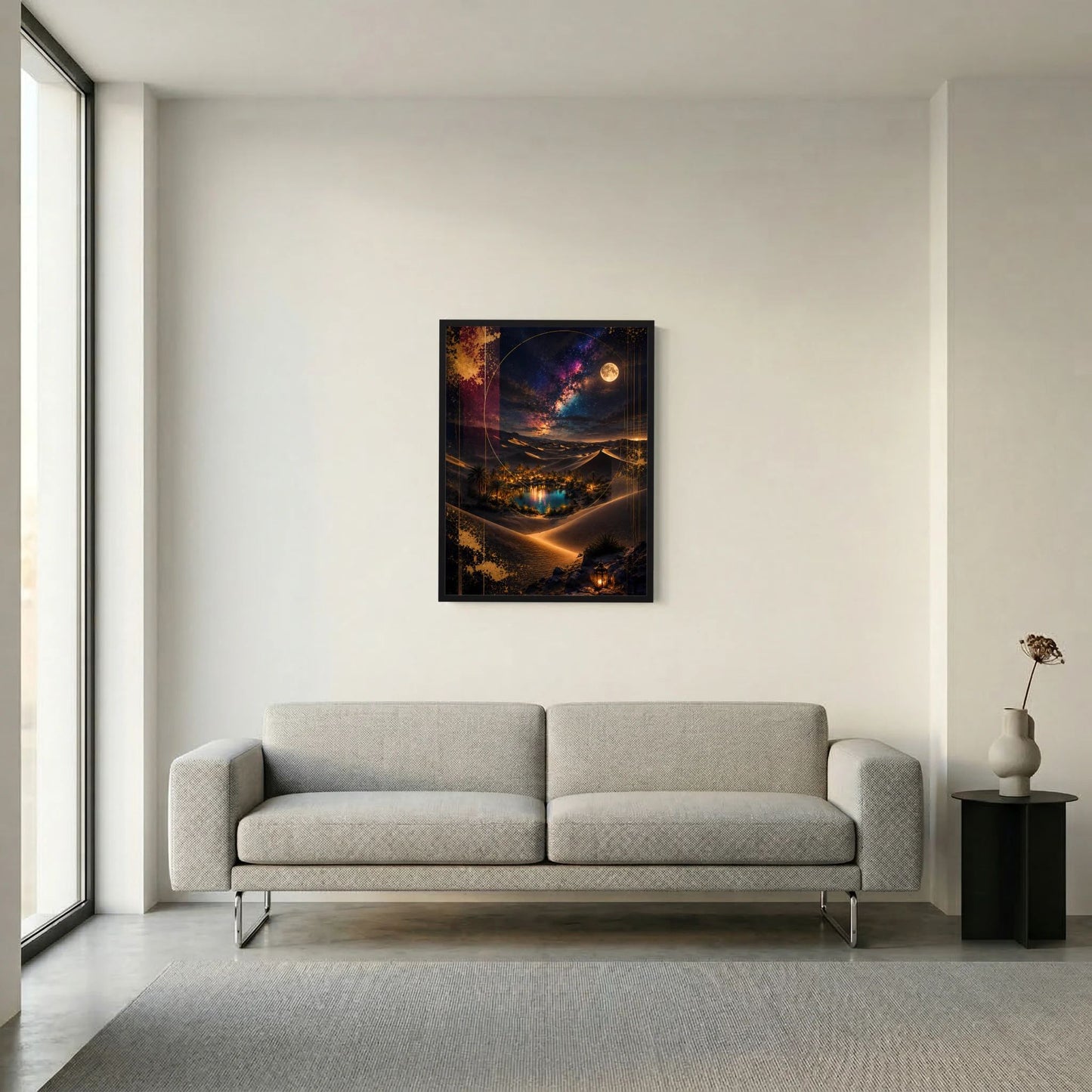 Hochformatiges Poster im schwarzen Rahmen: dunkle Wüste, Vollmond und leuchtende Pfade