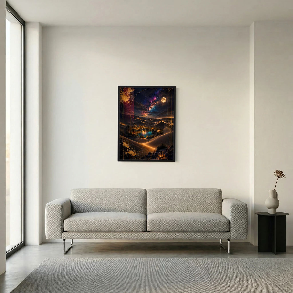 Hochformatiges Poster im schwarzen Rahmen: dunkle Wüste, Vollmond und leuchtende Pfade