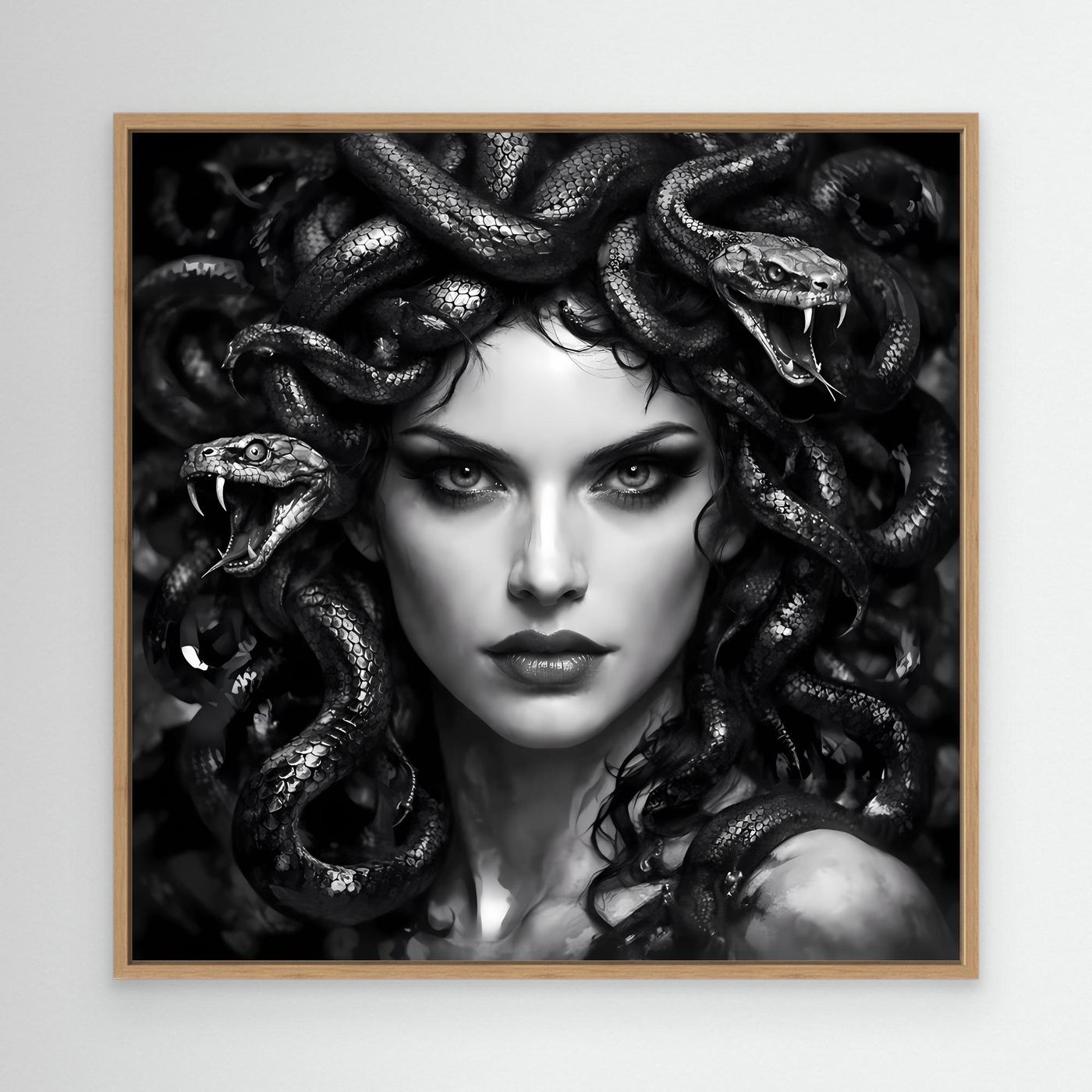 Leinwand Mystische Medusa im Schlangenkleid | Düsteres Mythologie Wandbild