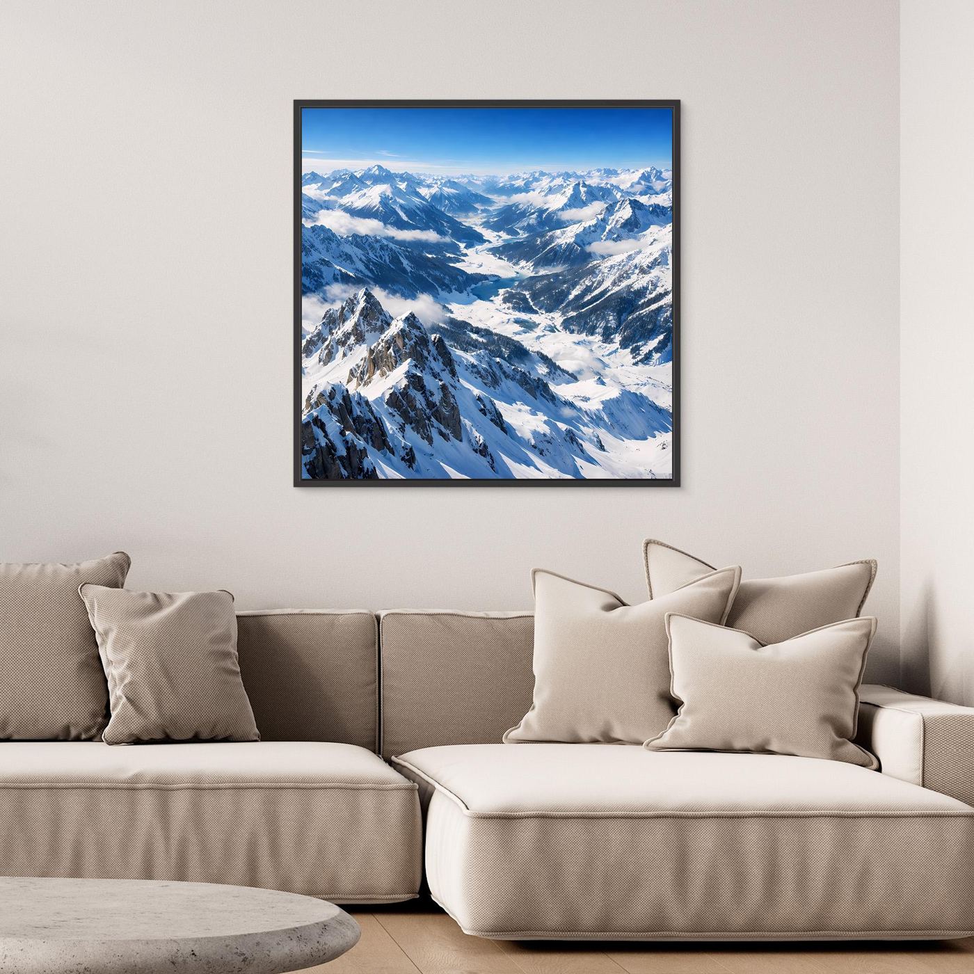 Leinwandbild Alpenpanorama mit schneebedeckten Bergen, mit dunklem Rahmen