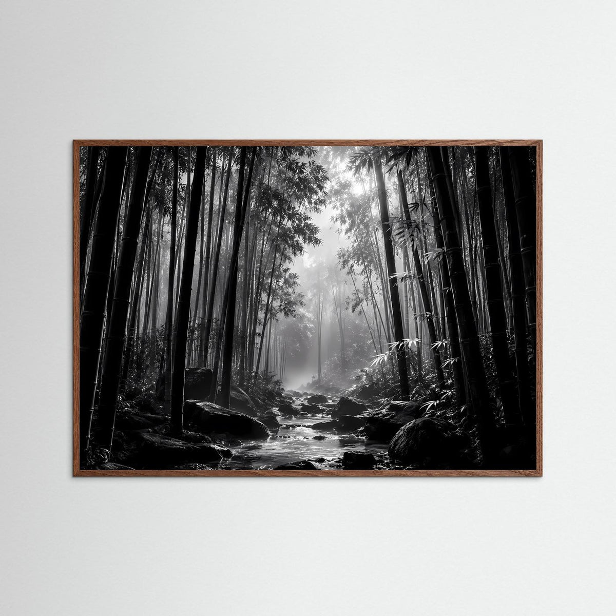 Wandbild mit Schwarzweiß-Bambuswald und Wasserlauf, brauner Holzrahmen