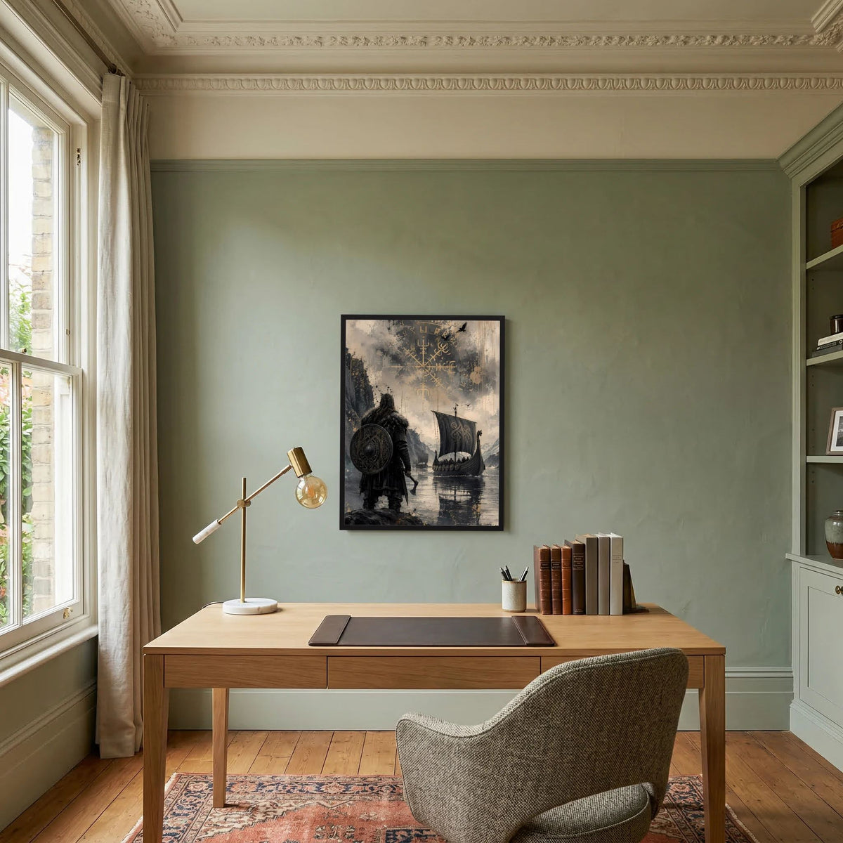 Hochformat-Poster: Wikingerkrieger mit Schild, Langschiff und Runen im schwarzen Rahmen