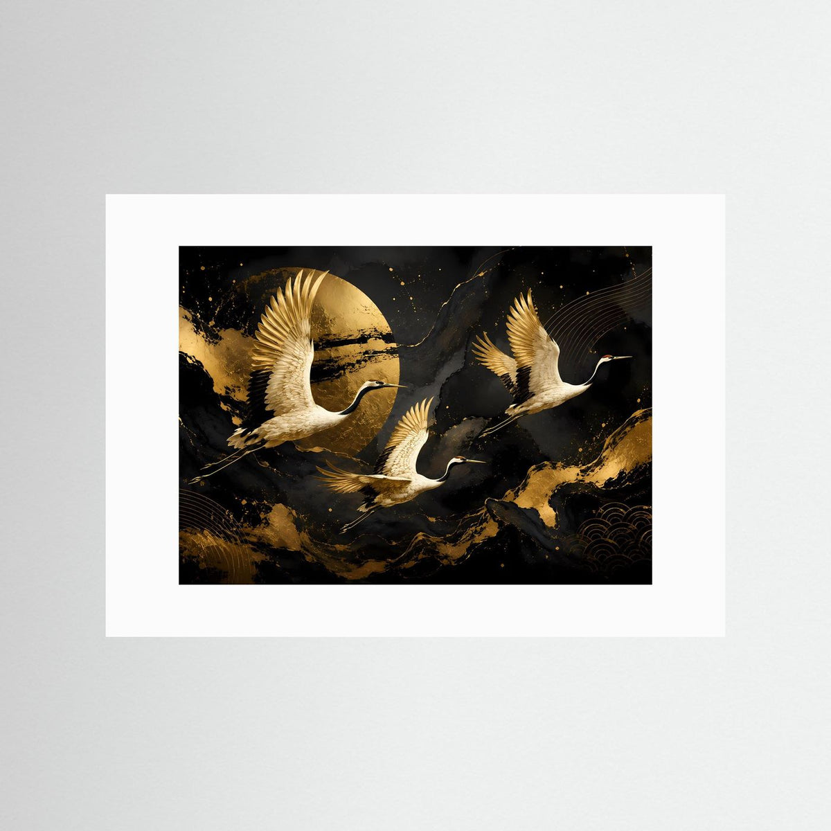 Poster Querformat ohne Rahmen, goldene Kraniche auf dunklem Motiv, weißes Passepartout